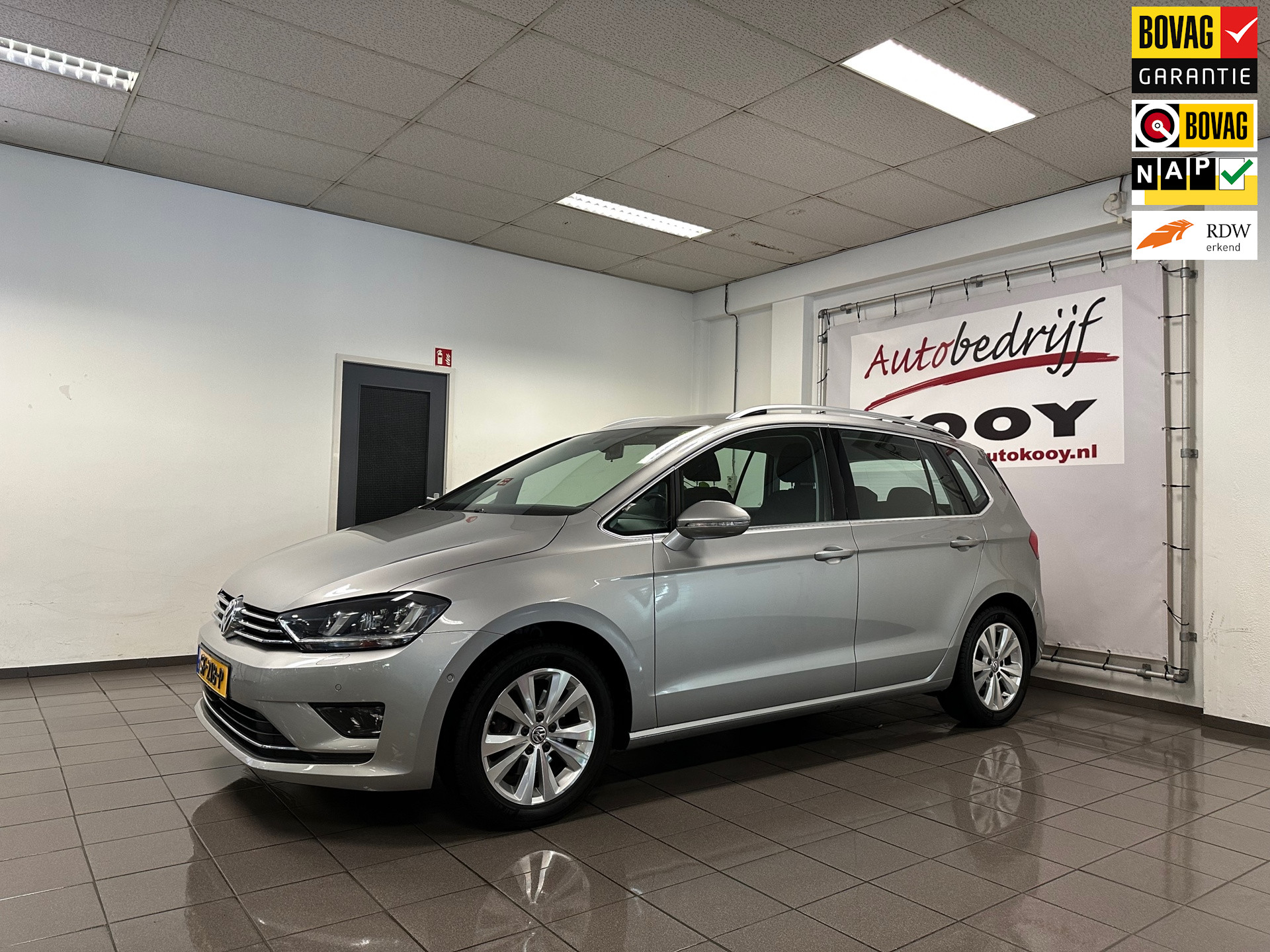 Volkswagen Golf Sportsvan 1.4 TSI Highline * Automaat / Xenon / Camera / Trekhaak / Navigatie *