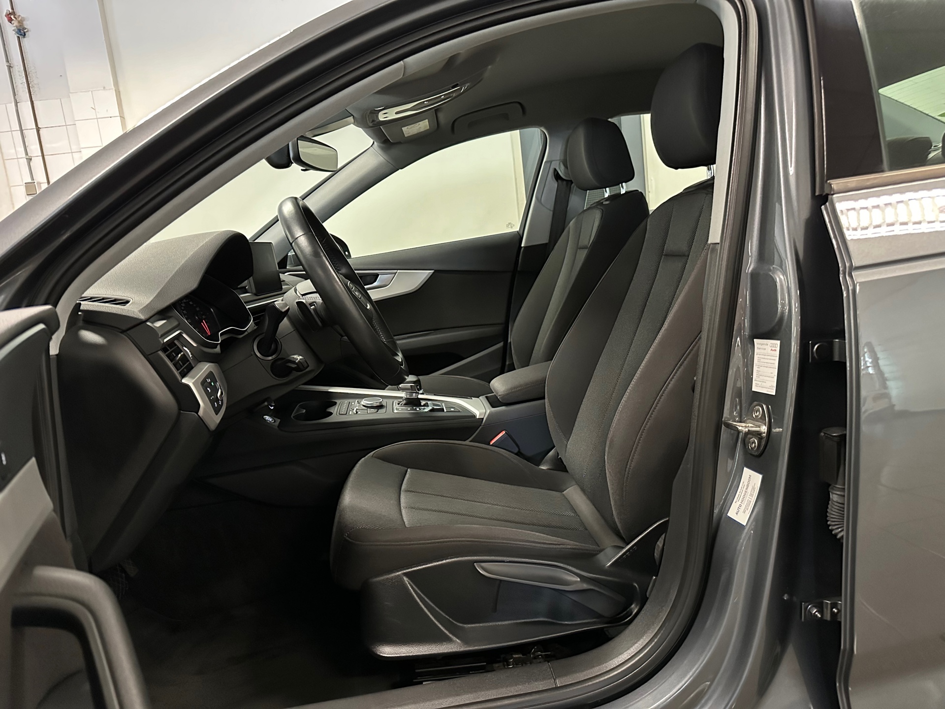 https://www.autokooy.nl//xml/images/39378758-11.JPG