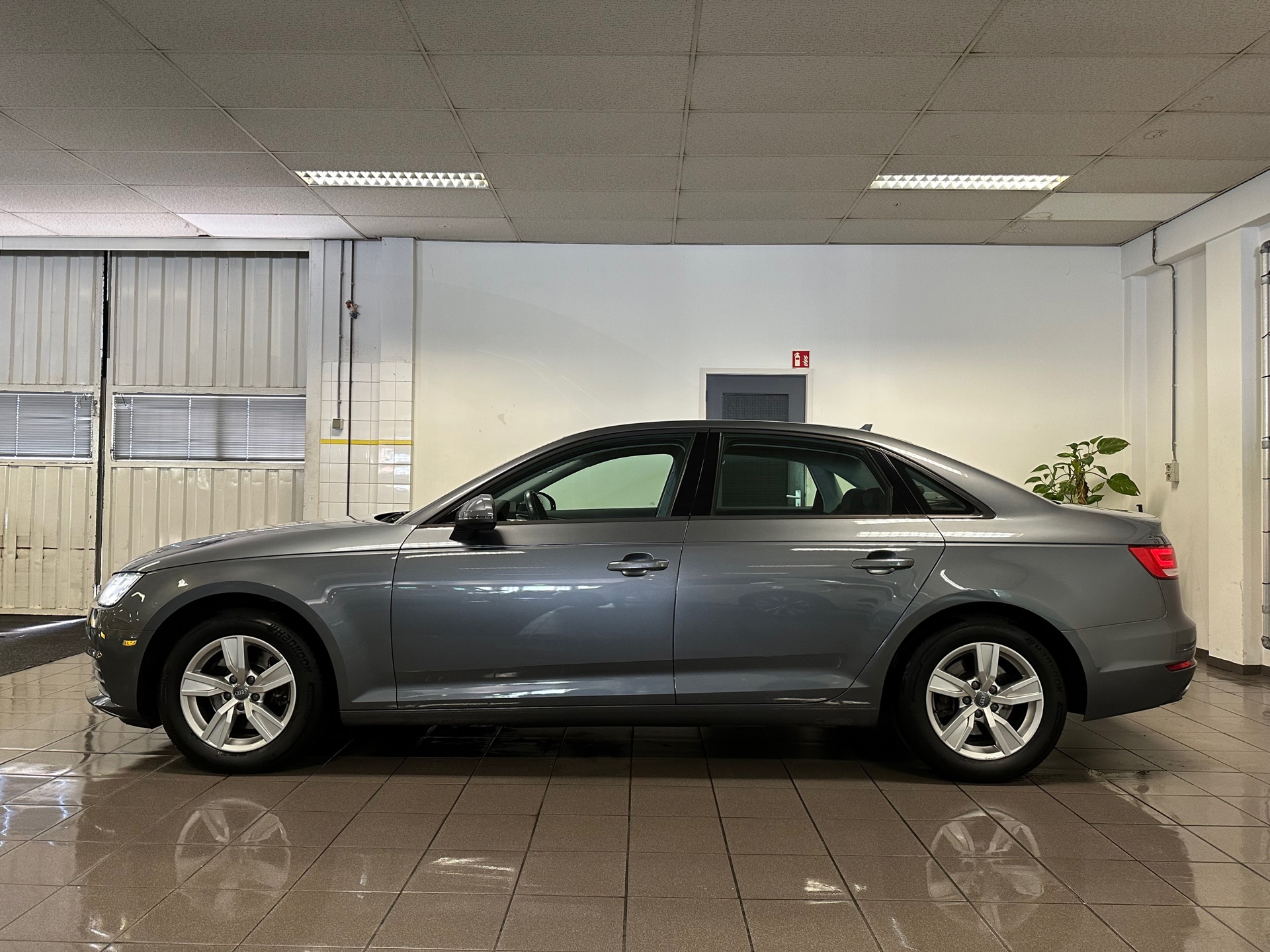 https://www.autokooy.nl//xml/images/39378758-2.JPG