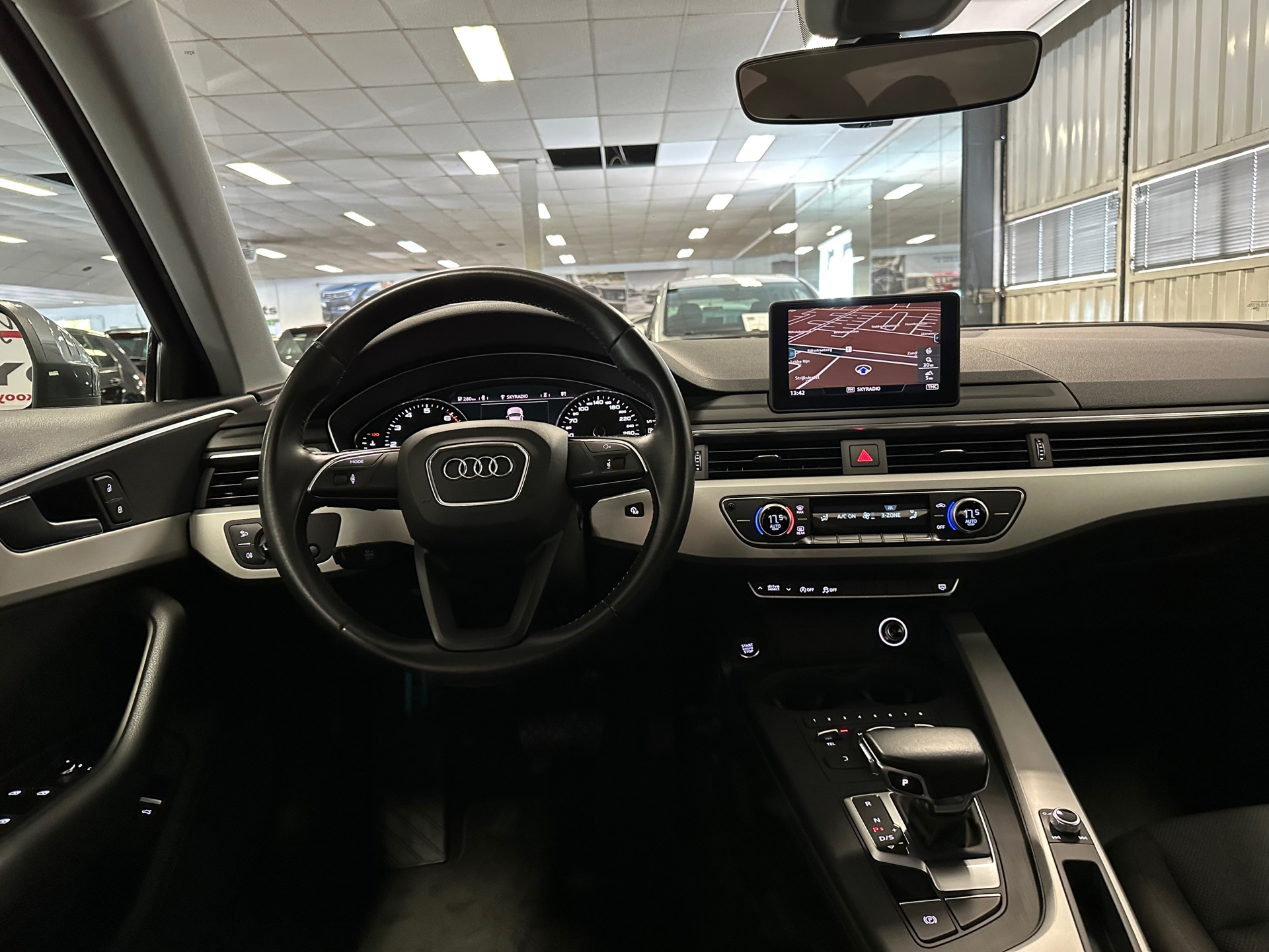 https://www.autokooy.nl//xml/images/39378758-21.JPG