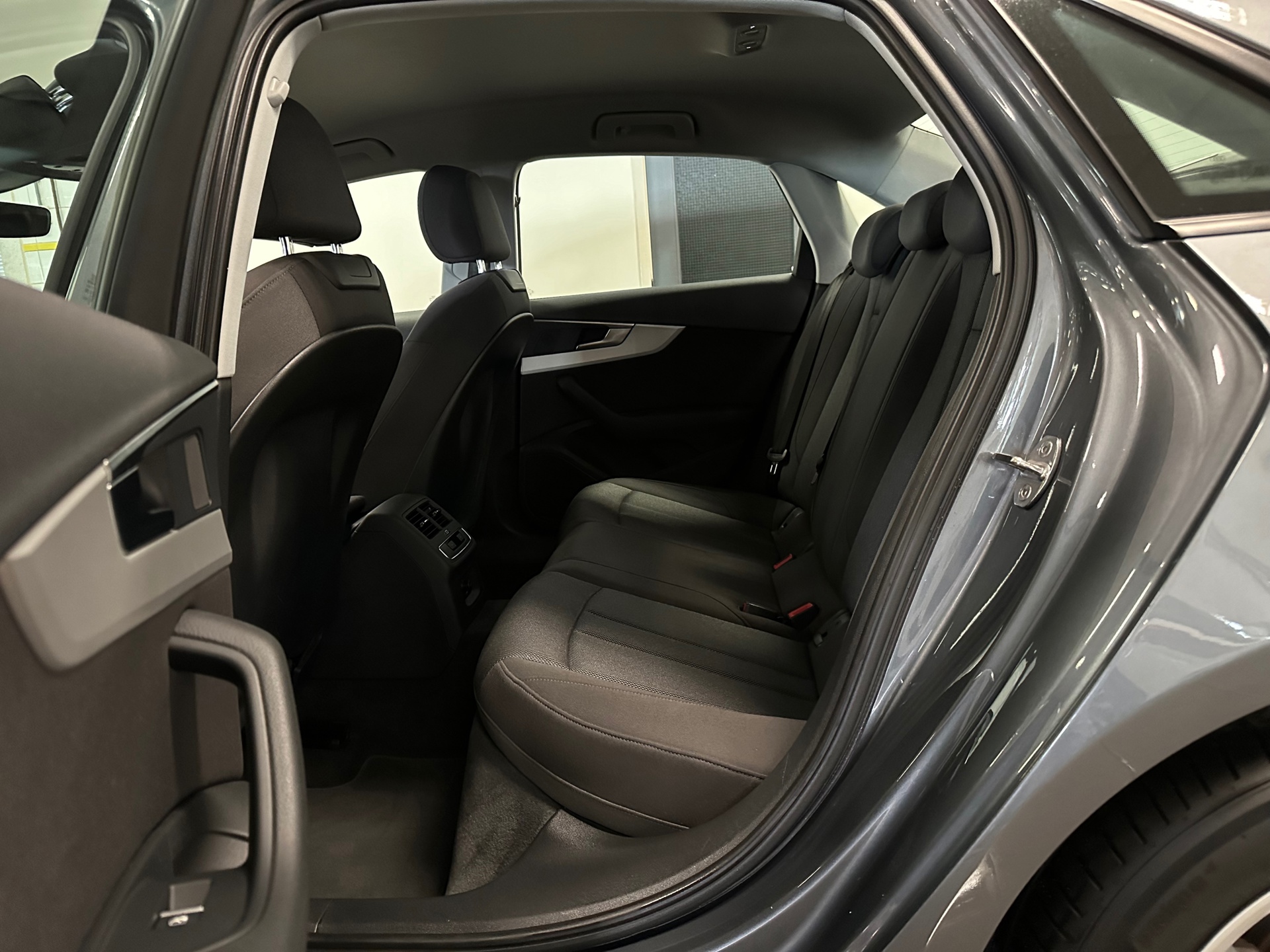 https://www.autokooy.nl//xml/images/39378758-22.JPG