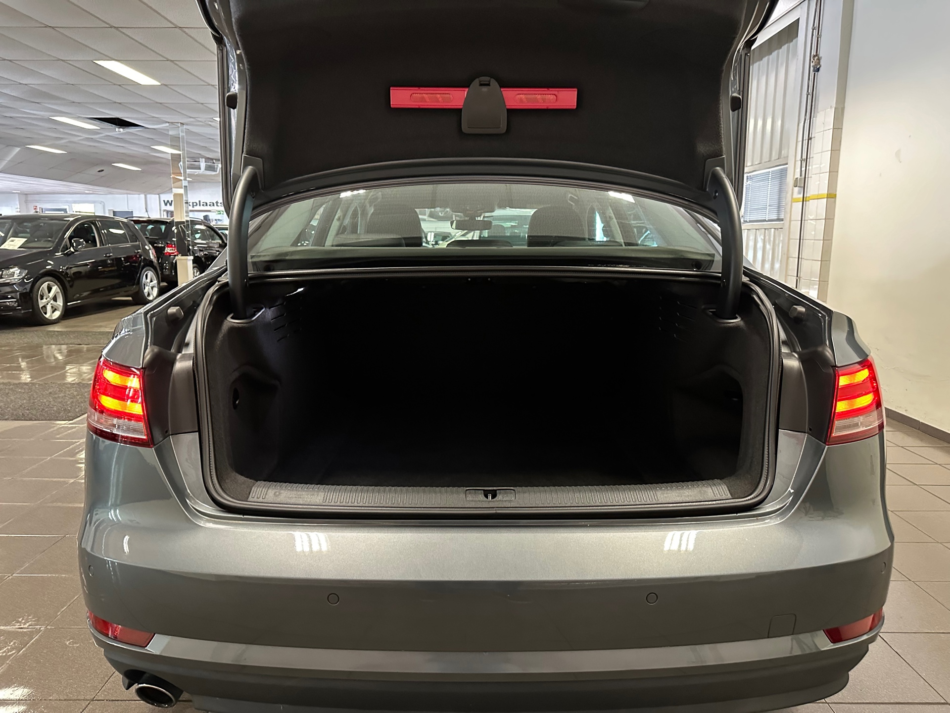 https://www.autokooy.nl//xml/images/39378758-5.JPG