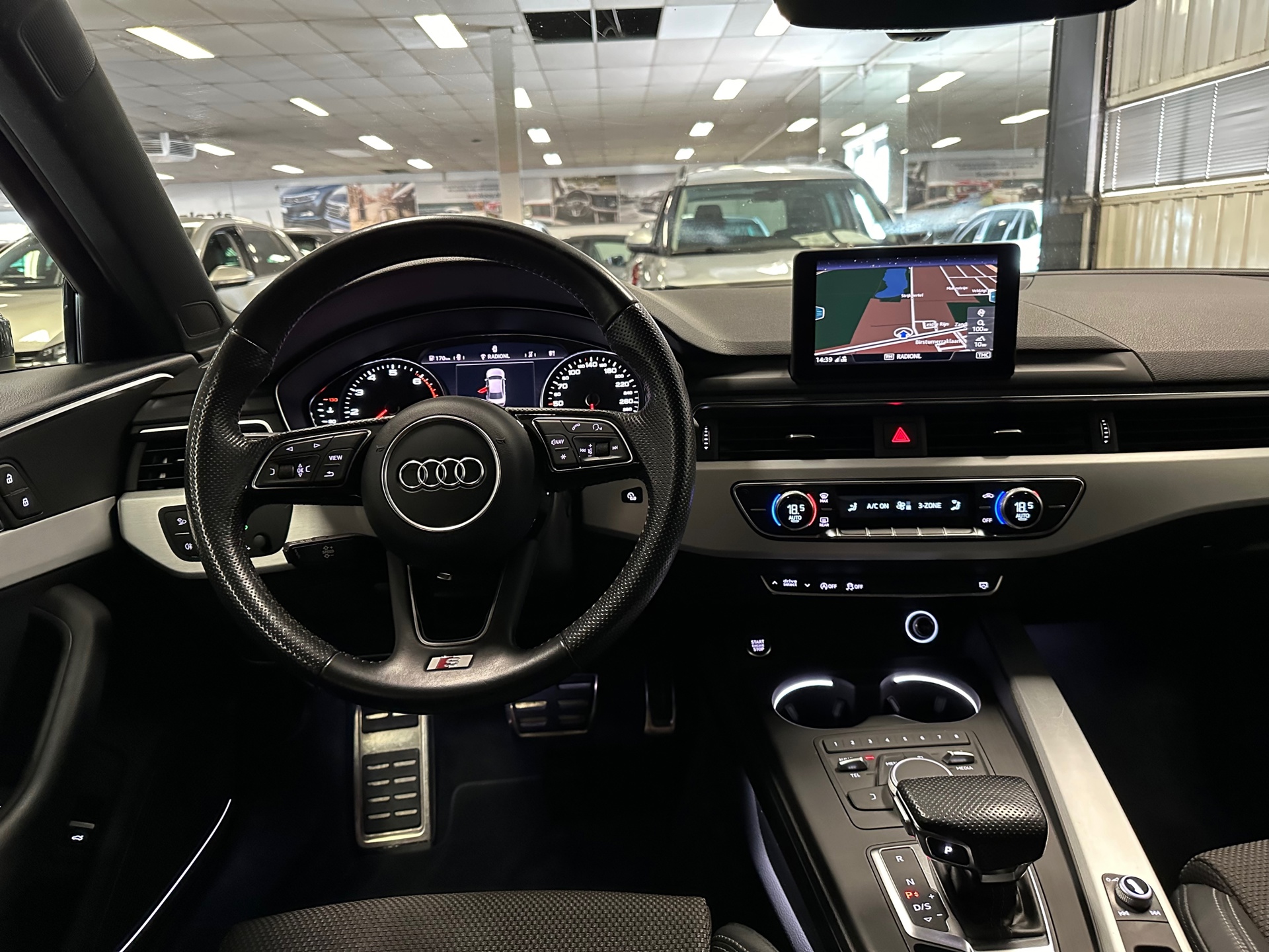 https://www.autokooy.nl//xml/images/39754962-22.JPG