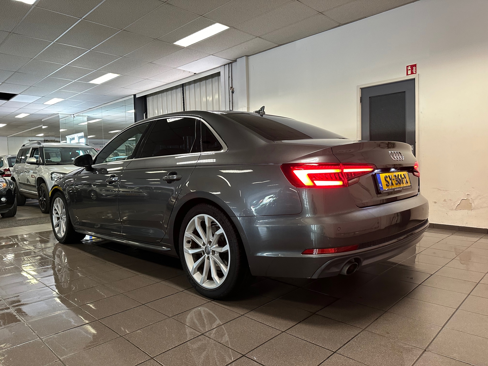 https://www.autokooy.nl//xml/images/39754962-3.JPG