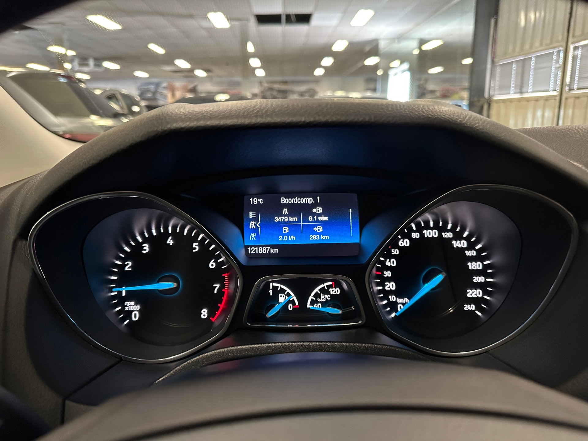 https://www.autokooy.nl//xml/images/40308565-14.JPG