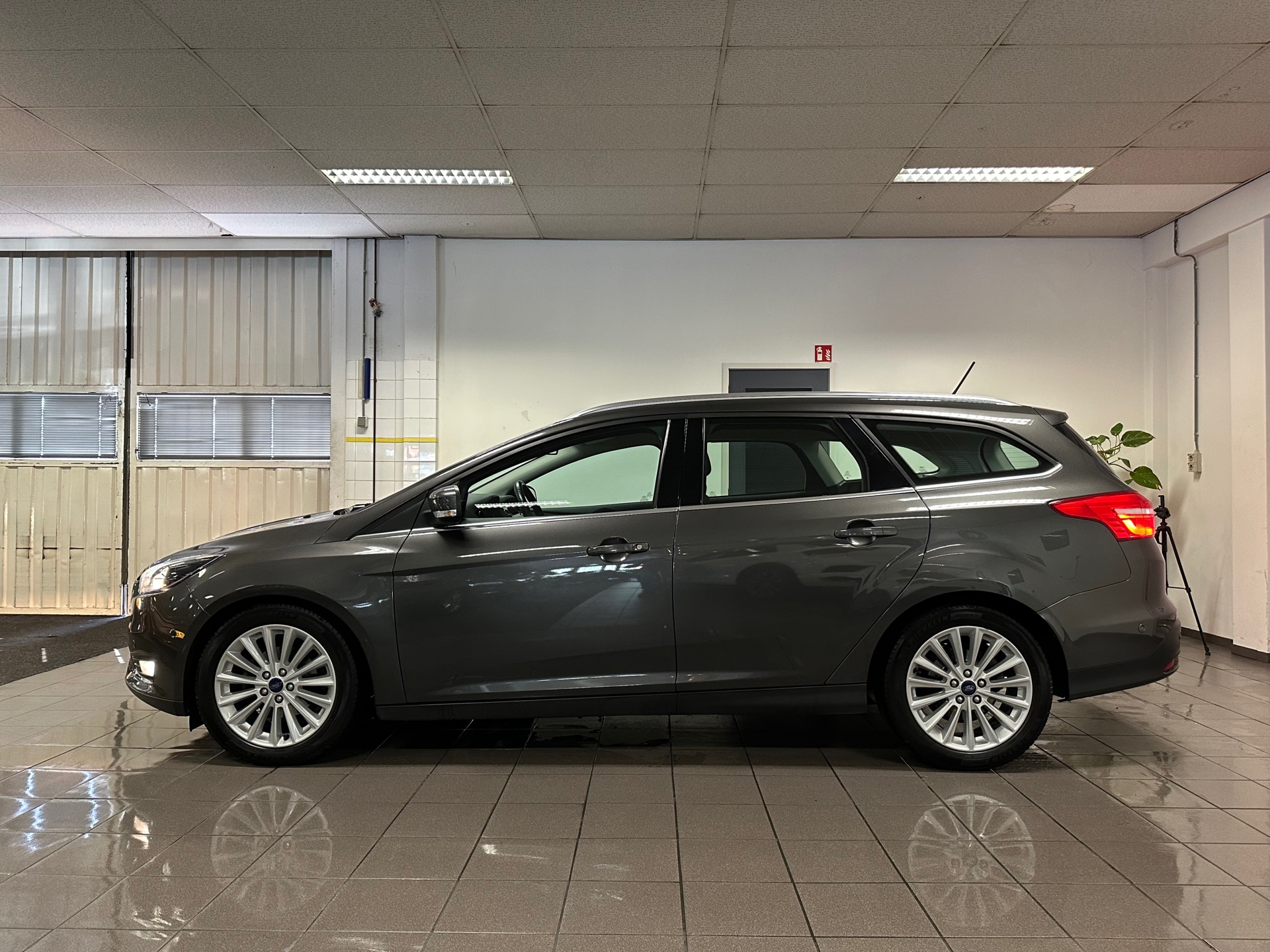 https://www.autokooy.nl//xml/images/40308565-2.JPG