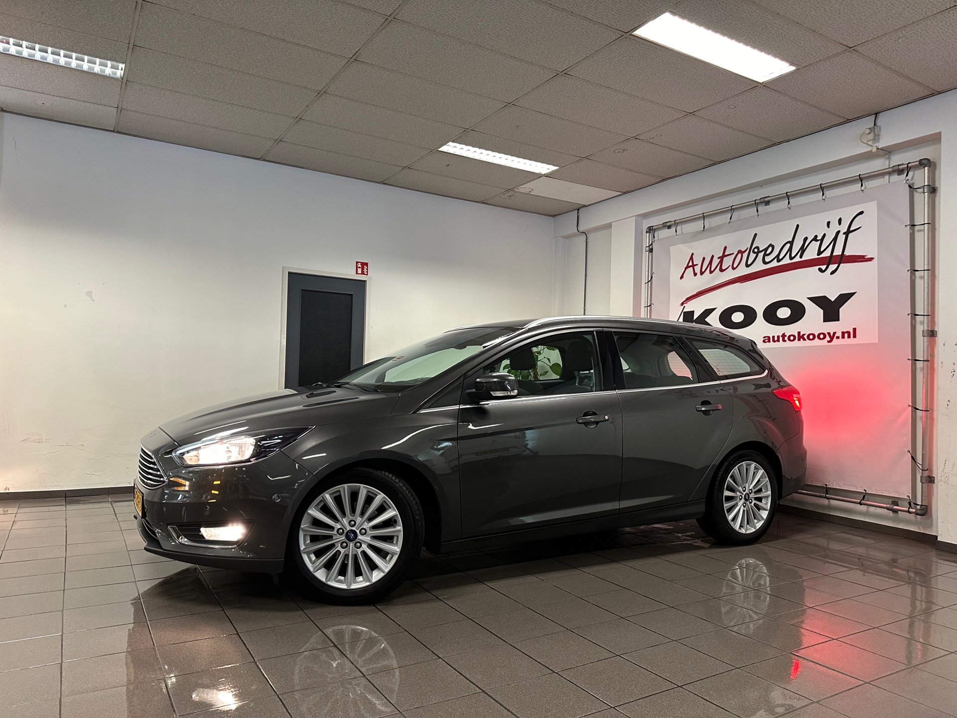 https://www.autokooy.nl//xml/images/40308565-9.JPG