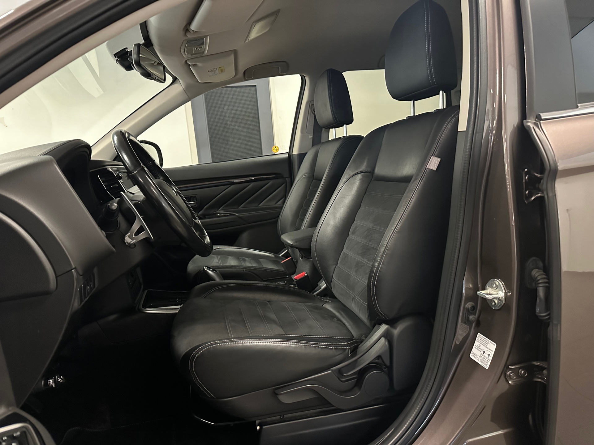 https://www.autokooy.nl//xml/images/40632058-11.JPG