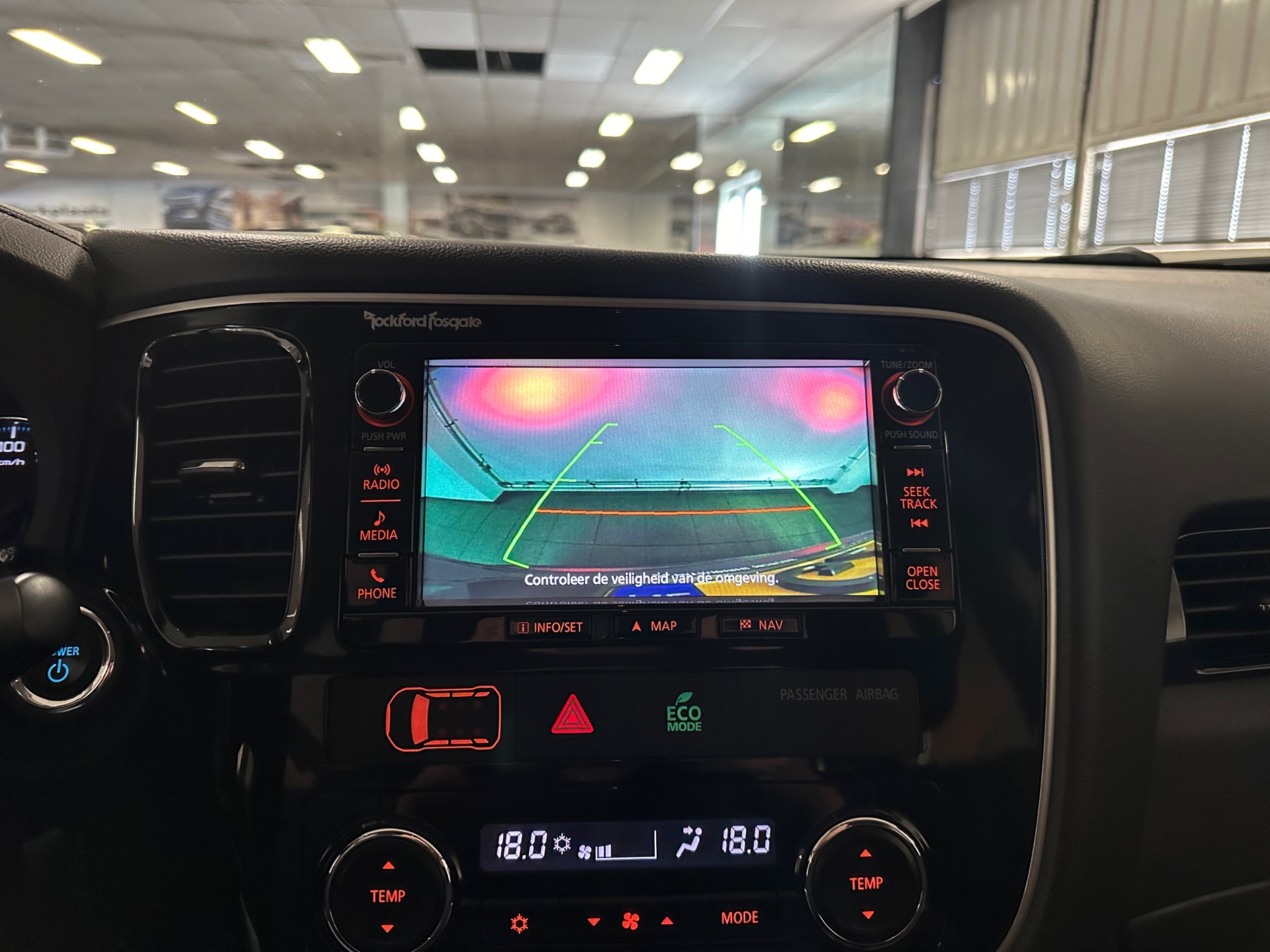 https://www.autokooy.nl//xml/images/40632058-17.JPG