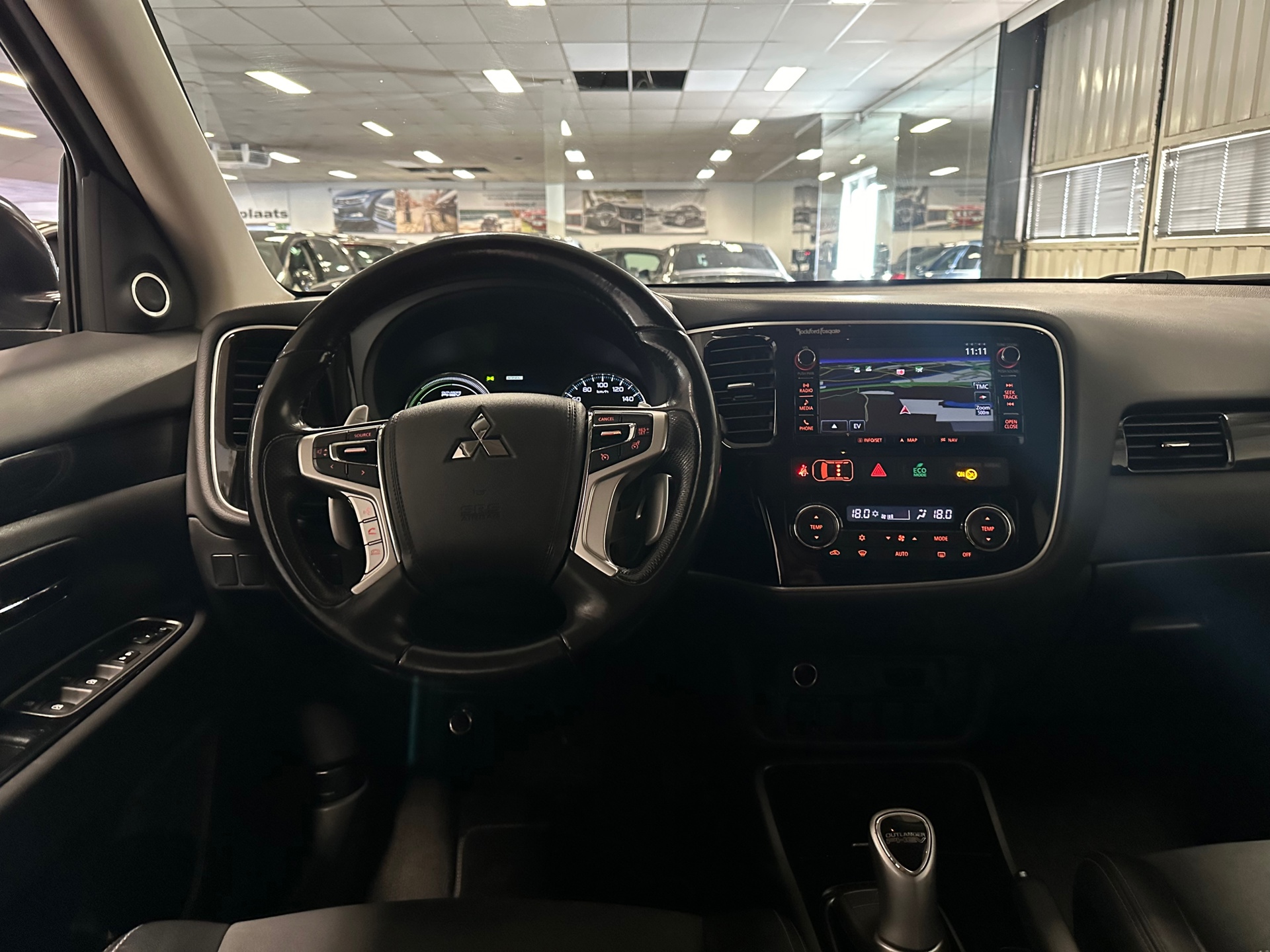 https://www.autokooy.nl//xml/images/40632058-21.JPG