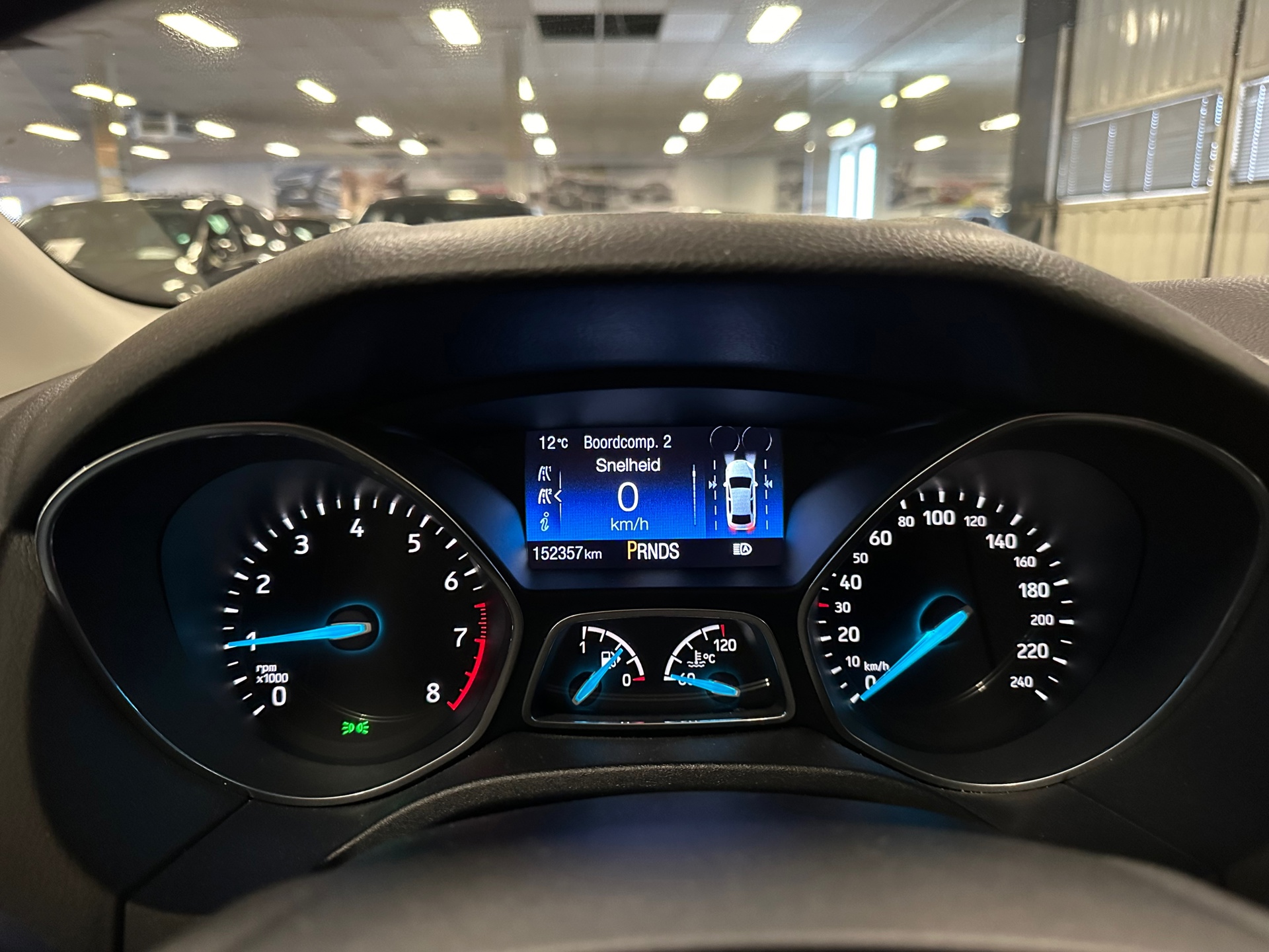 https://www.autokooy.nl//xml/images/40633215-14.JPG