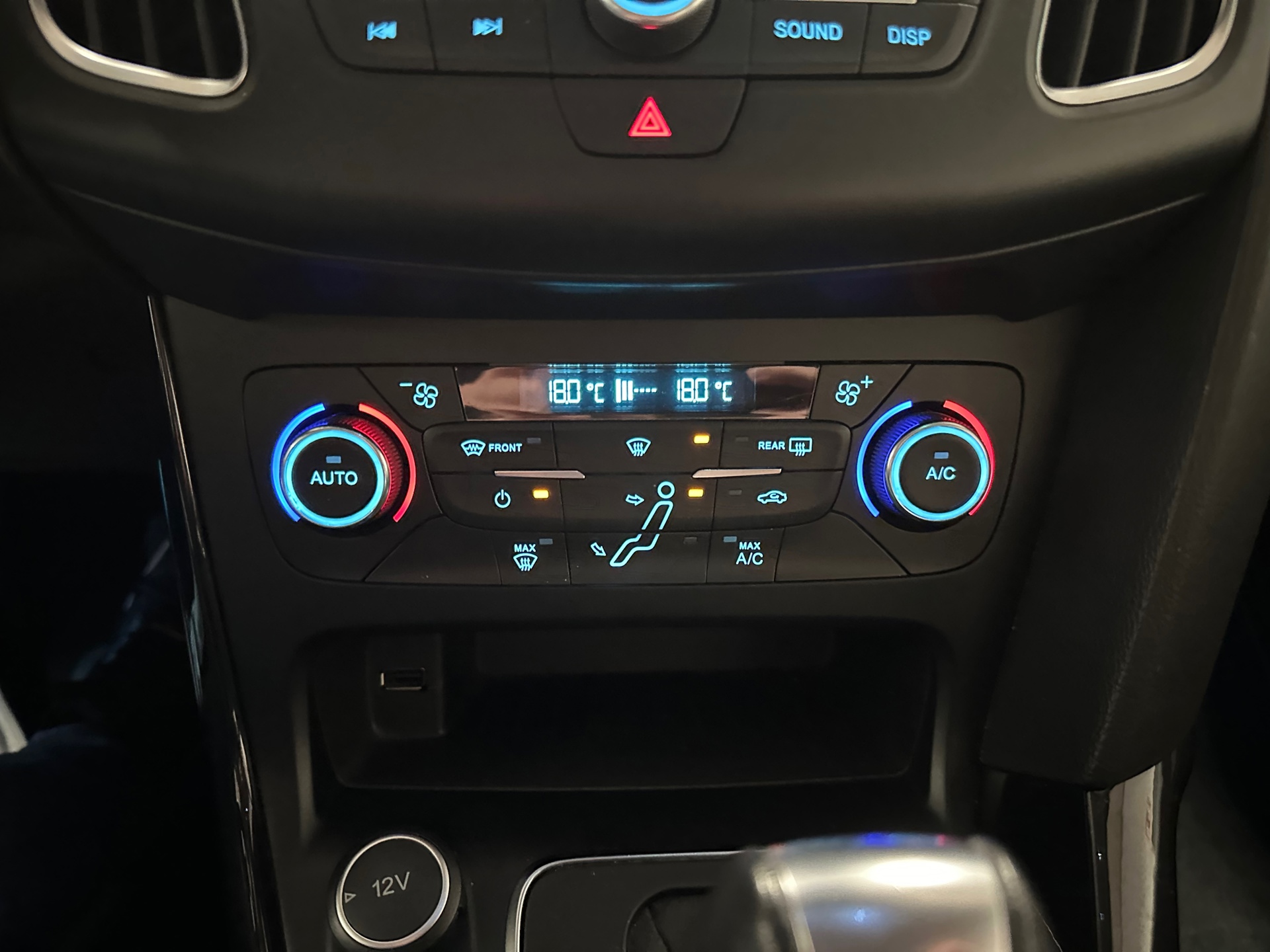 https://www.autokooy.nl//xml/images/40633215-18.JPG