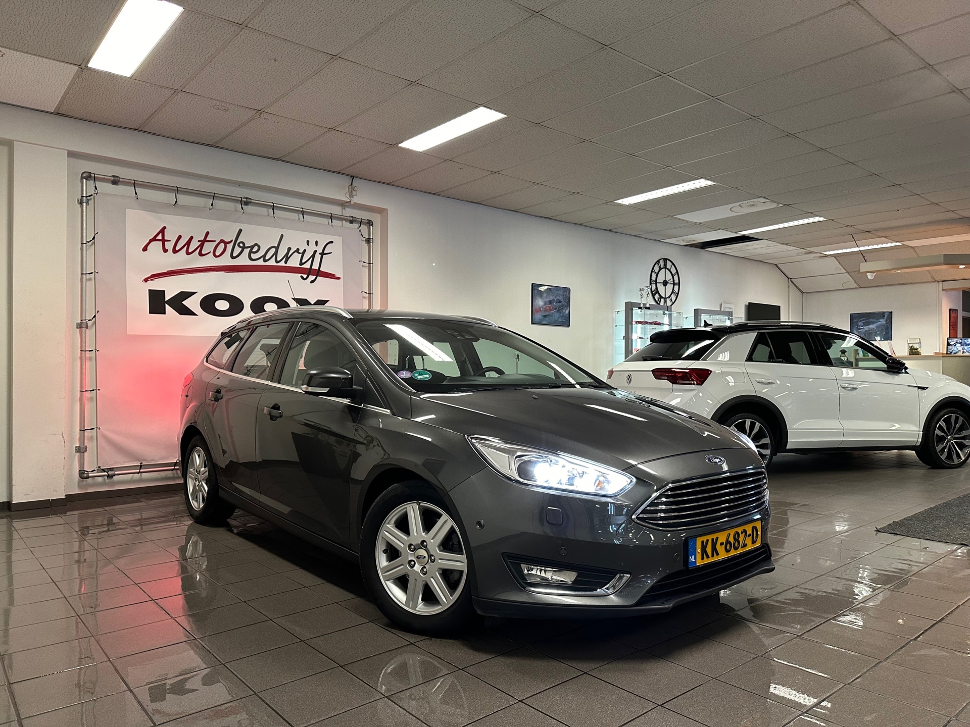 https://www.autokooy.nl//xml/images/40633215-7.JPG