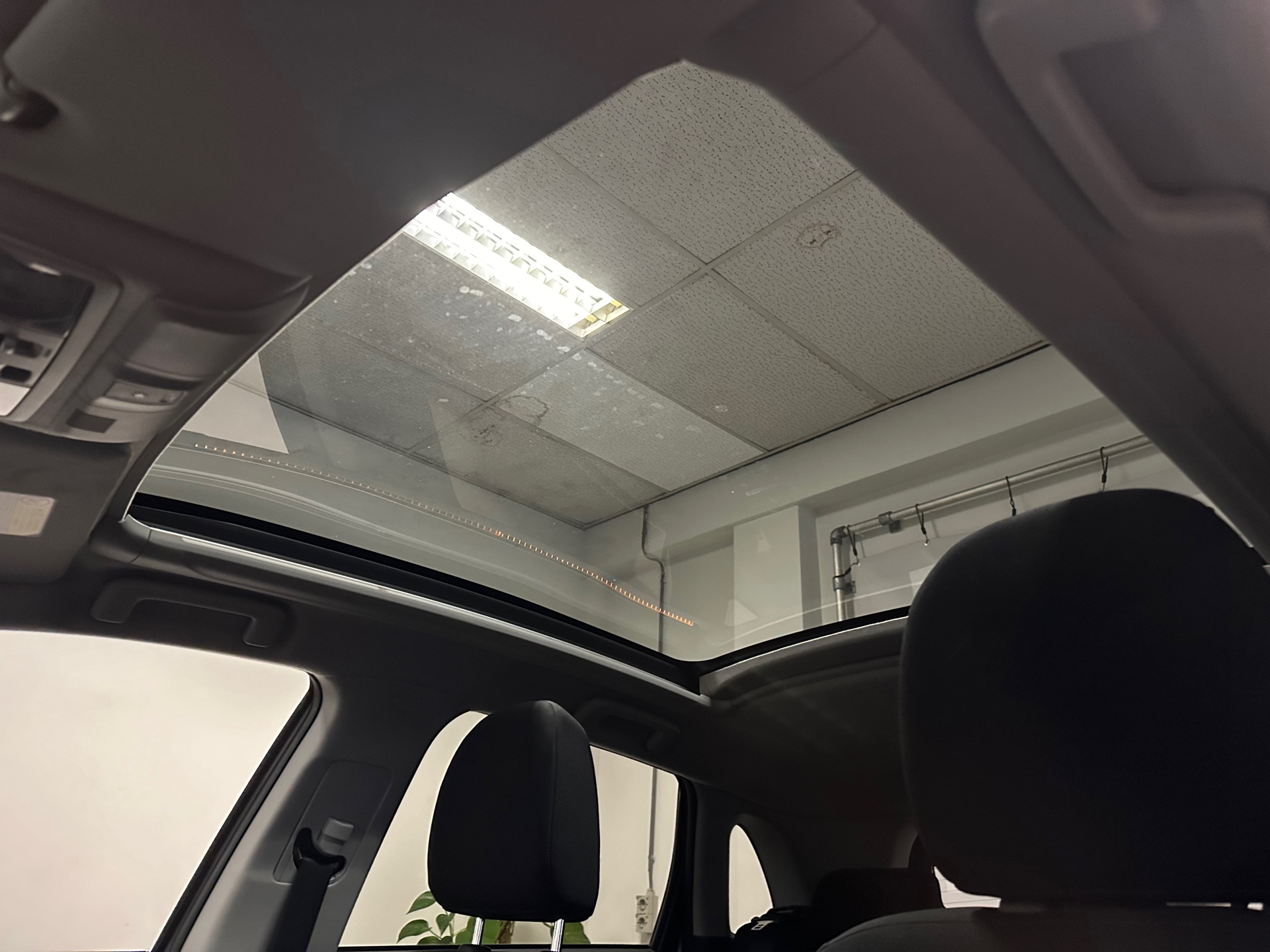 https://www.autokooy.nl//xml/images/40956096-22.JPG