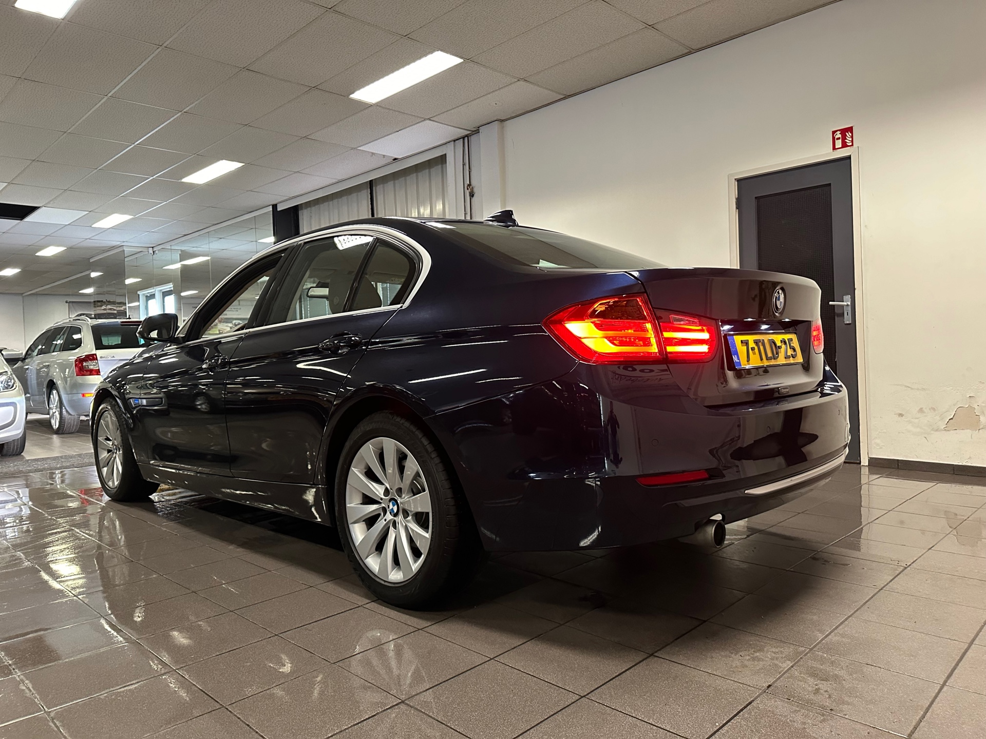 https://www.autokooy.nl//xml/images/41083878-3.JPG