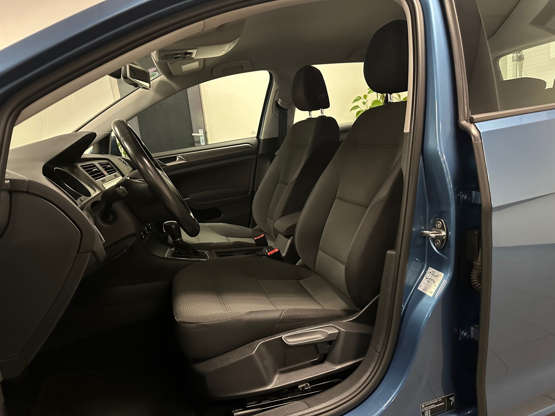 https://www.autokooy.nl//xml/images/41109088-12.JPG
