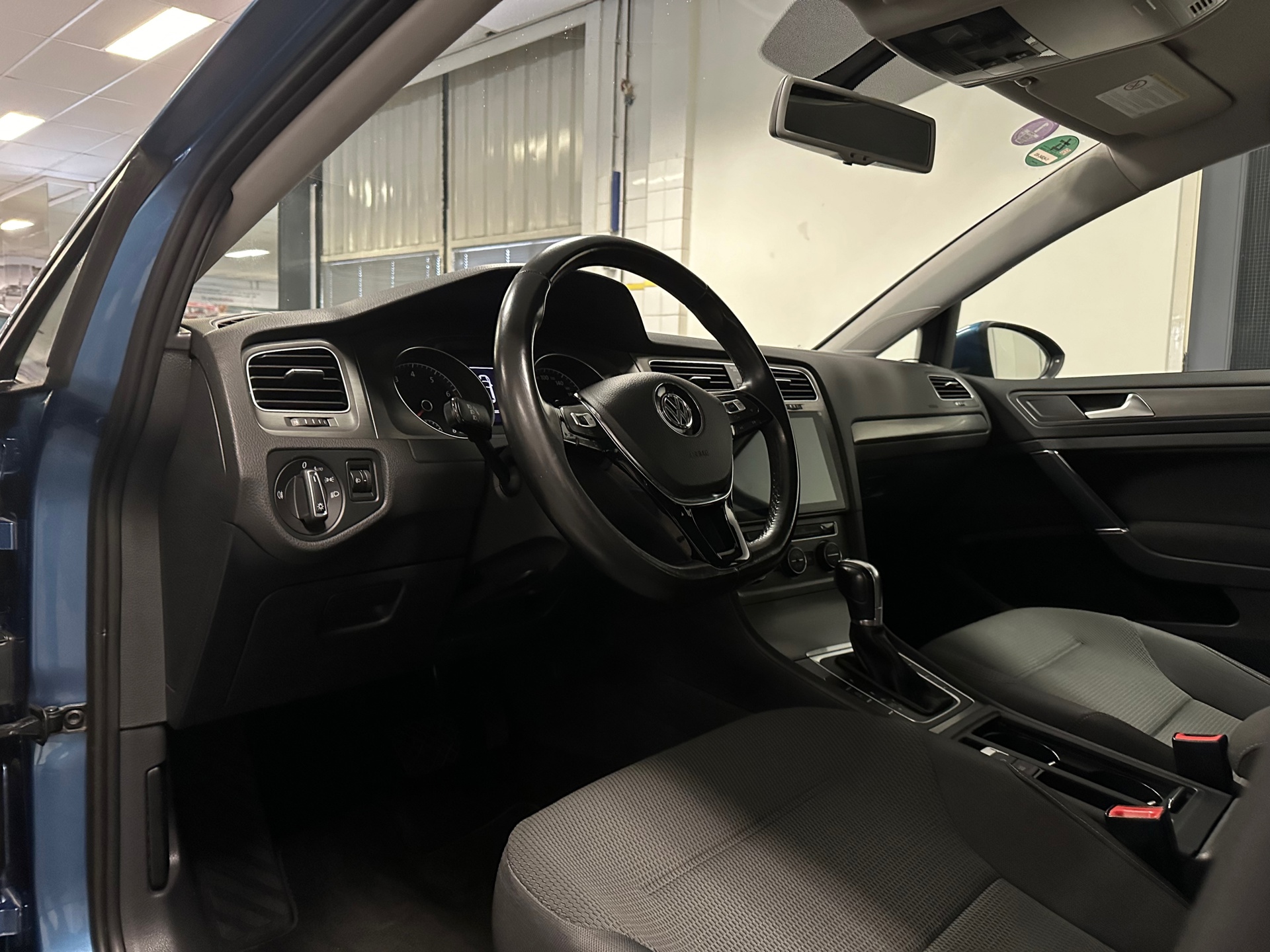 https://www.autokooy.nl//xml/images/41109088-13.JPG