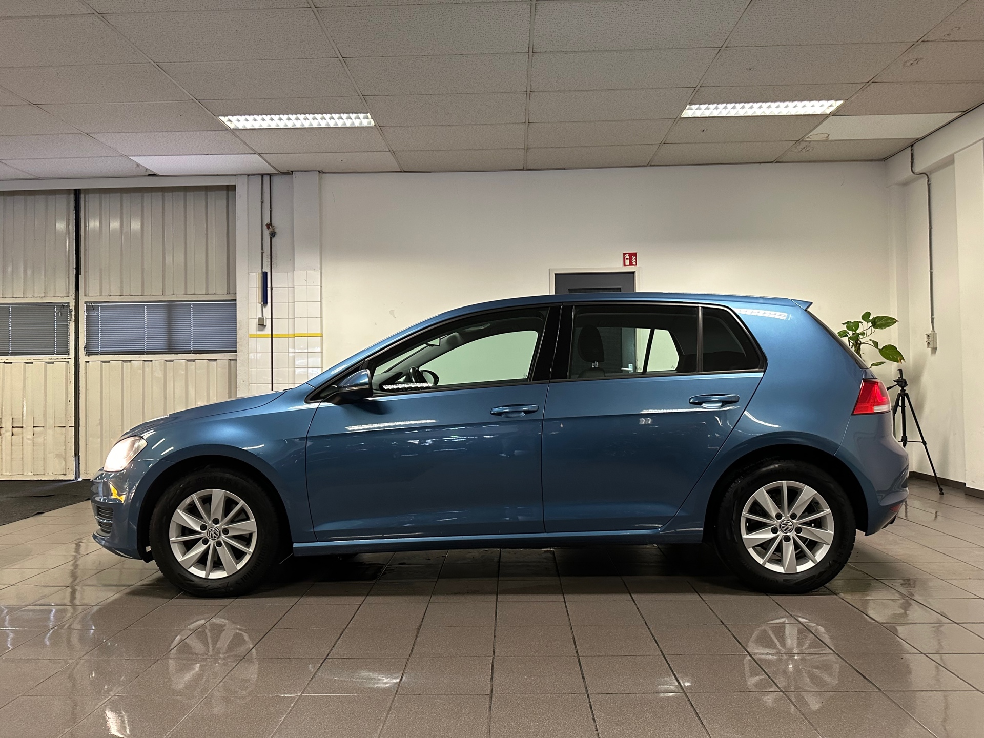 https://www.autokooy.nl//xml/images/41109088-2.JPG