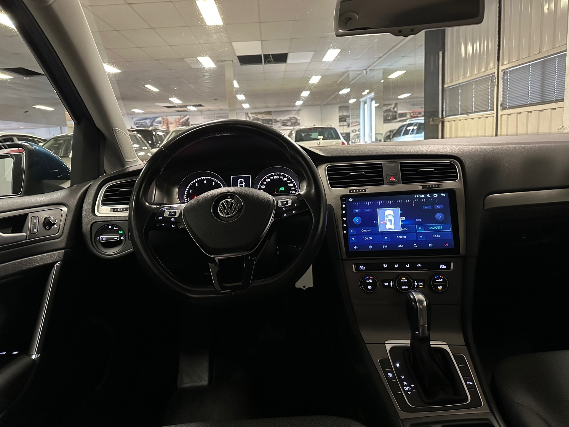 https://www.autokooy.nl//xml/images/41109088-21.JPG