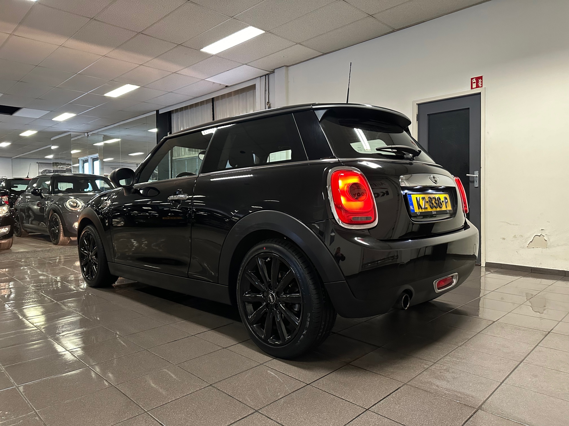 https://www.autokooy.nl//xml/images/41324687-3.JPG