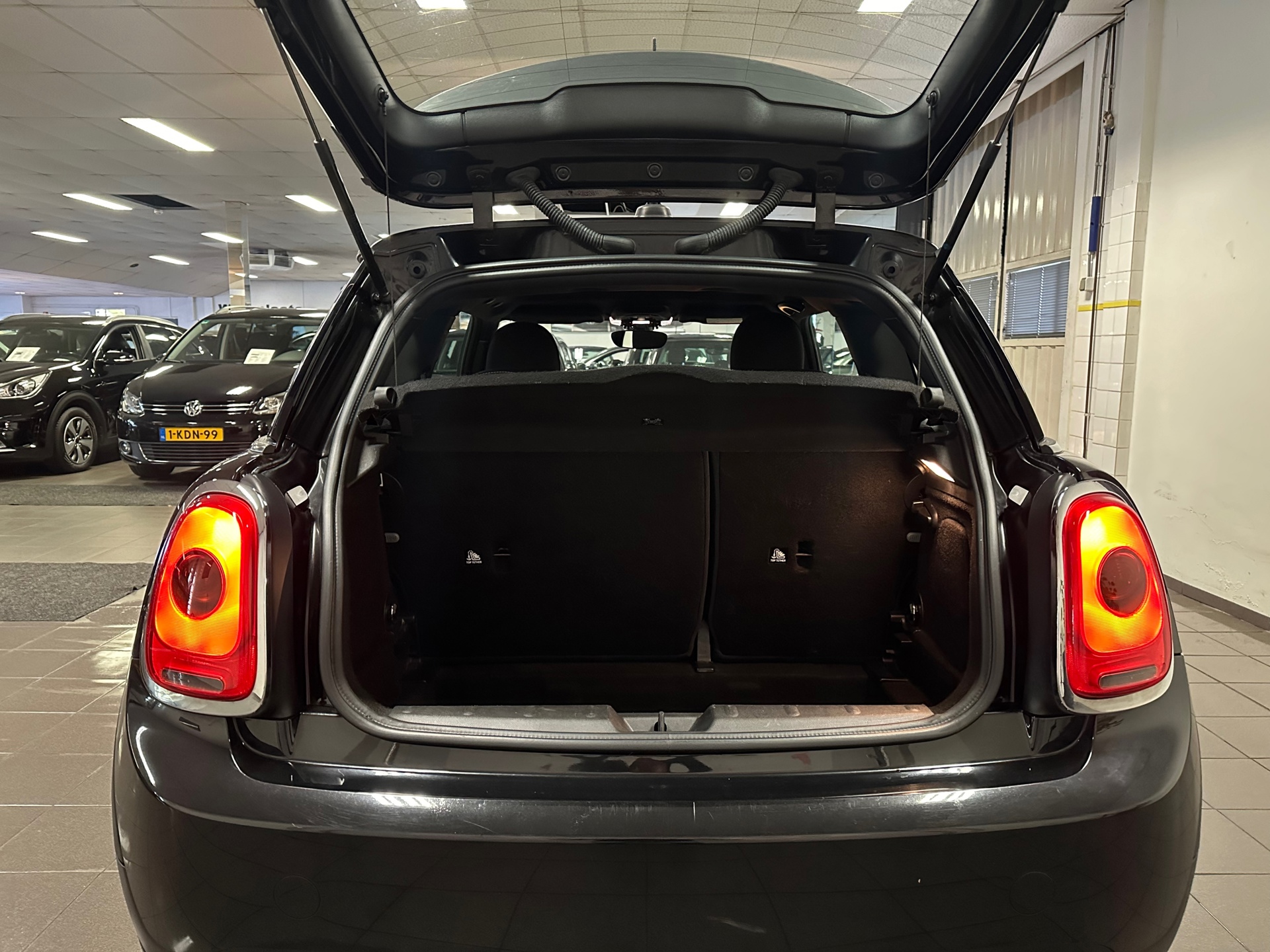 https://www.autokooy.nl//xml/images/41324687-5.JPG