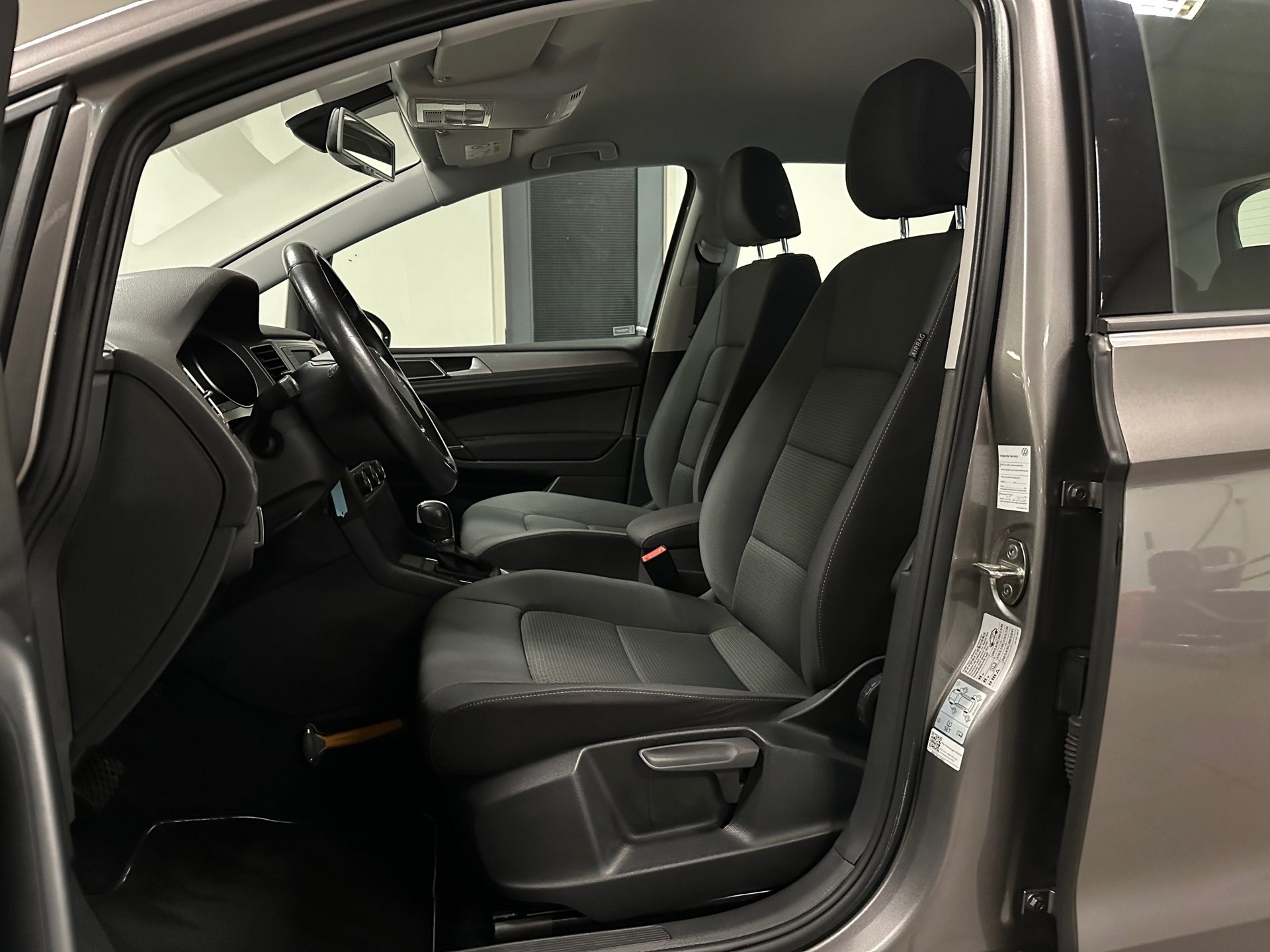 https://www.autokooy.nl//xml/images/41692278-11.JPG