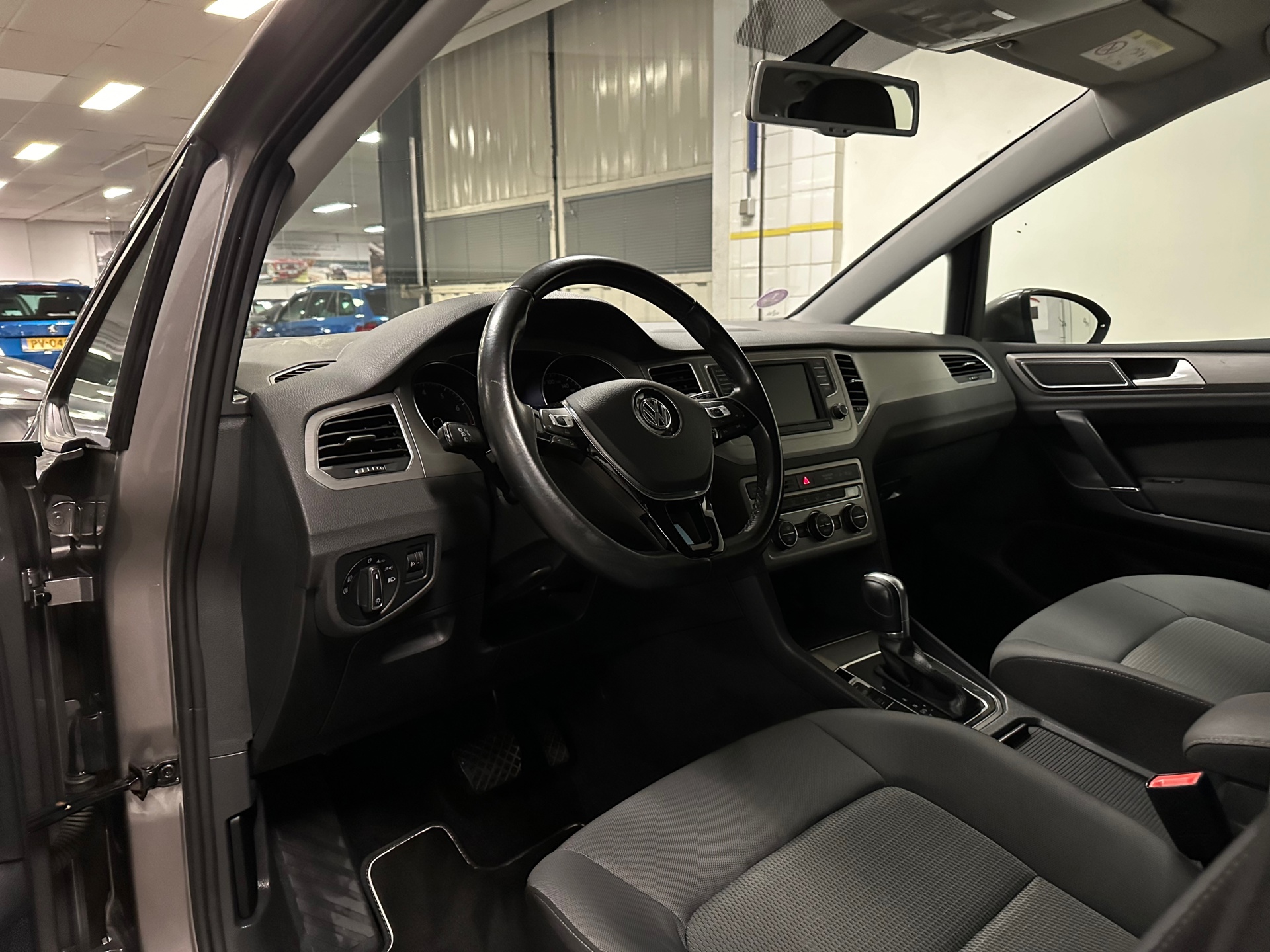 https://www.autokooy.nl//xml/images/41692278-12.JPG
