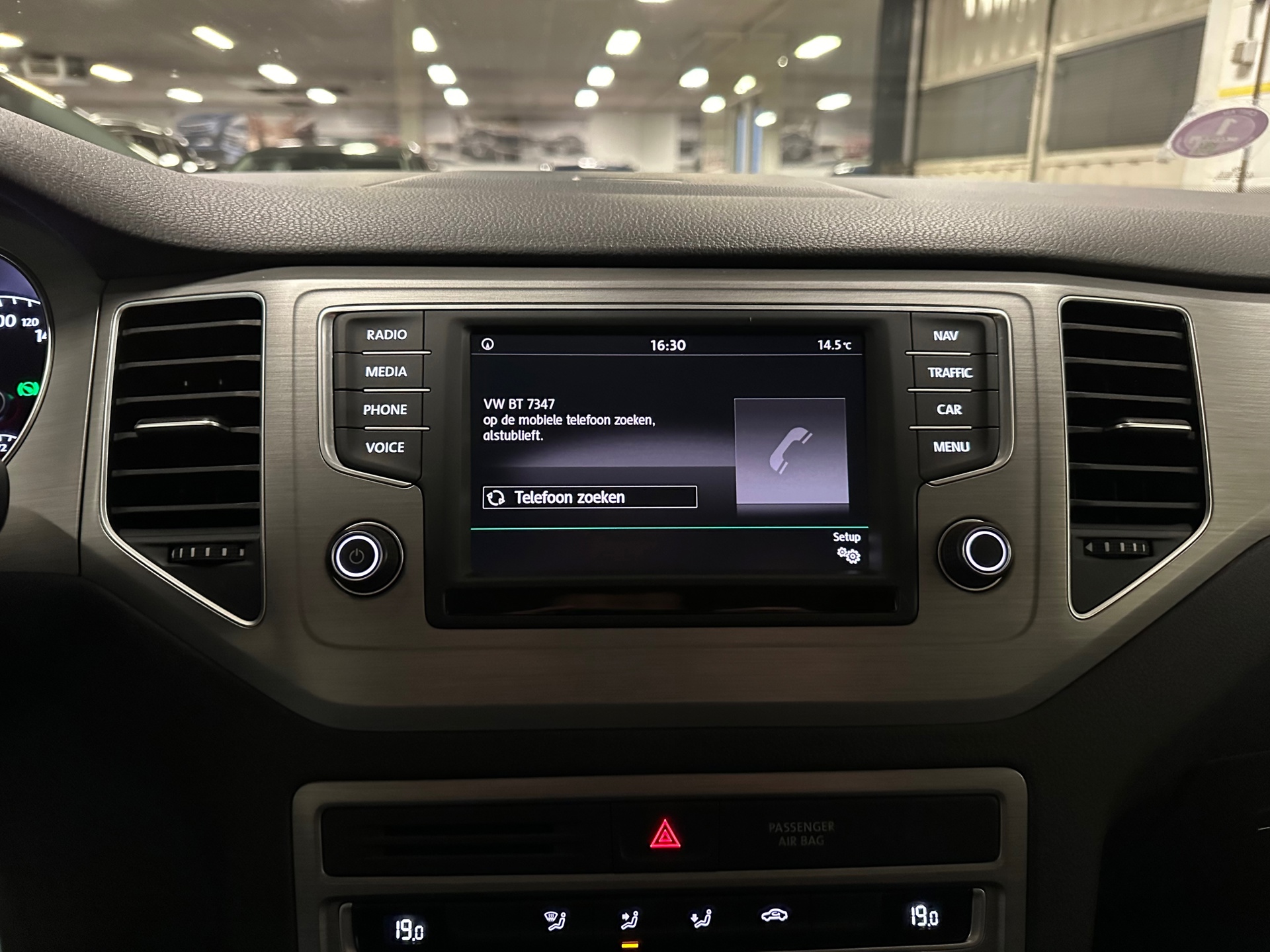 https://www.autokooy.nl//xml/images/41692278-16.JPG