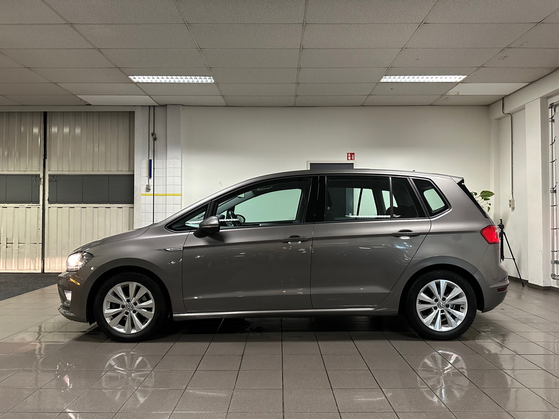 https://www.autokooy.nl//xml/images/41692278-2.JPG