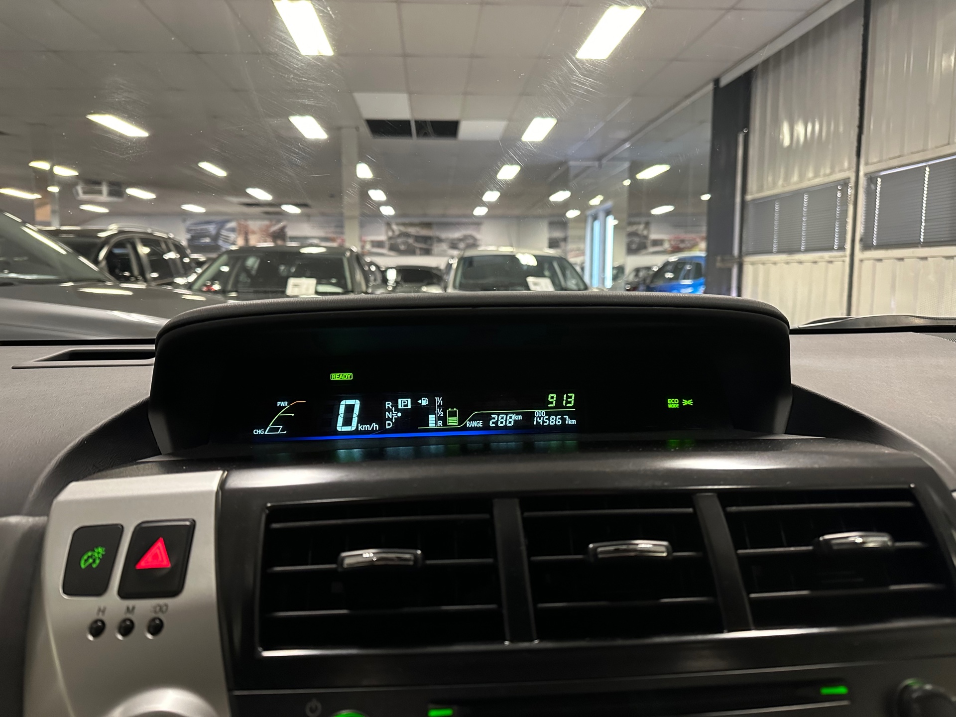 https://www.autokooy.nl//xml/images/41692540-14.JPG
