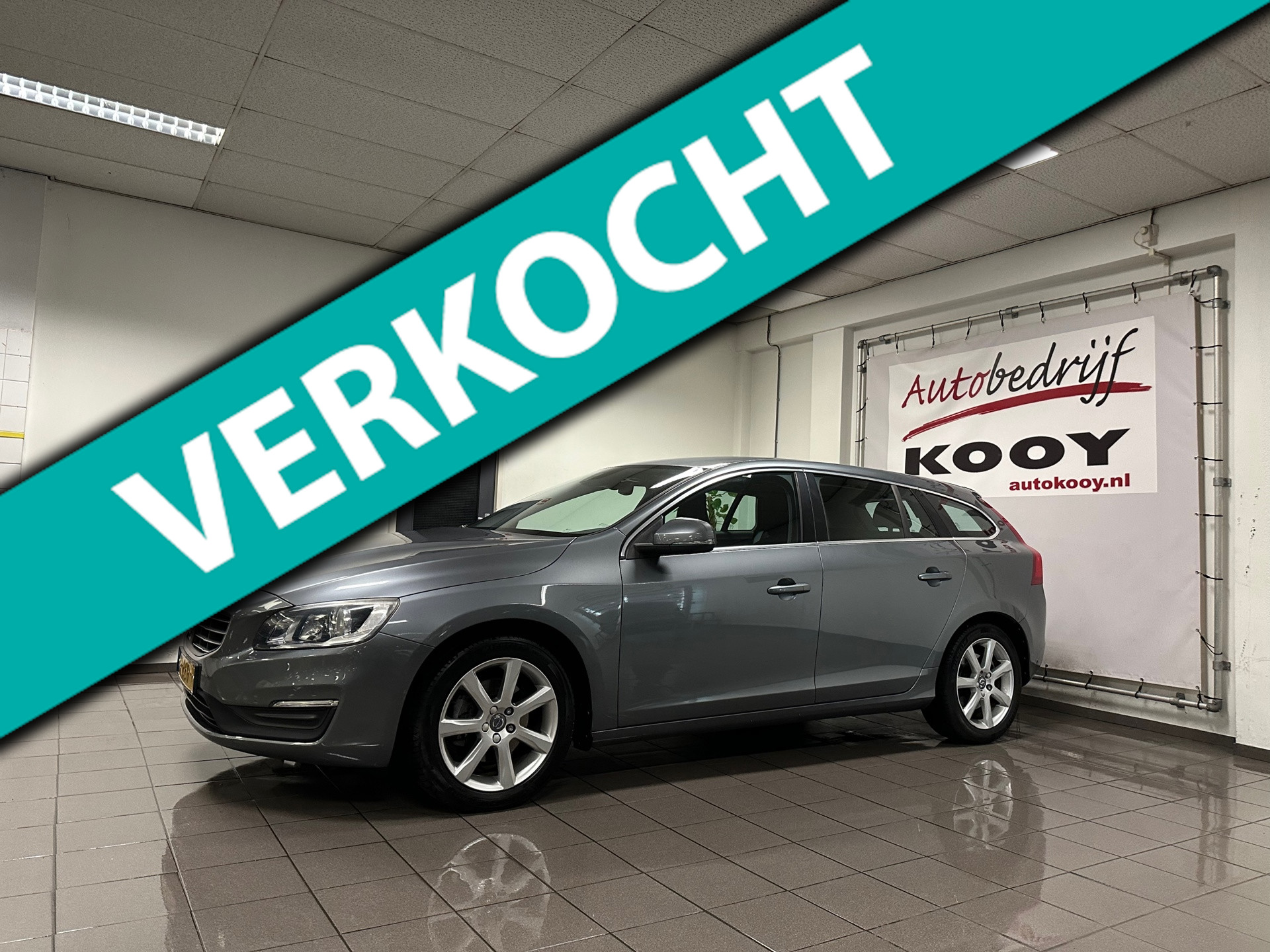 Volvo V60 1.5 T3 Momentum * Automaat / Afn. Trekhaak / Navigatie / Cruise control / NL Auto *