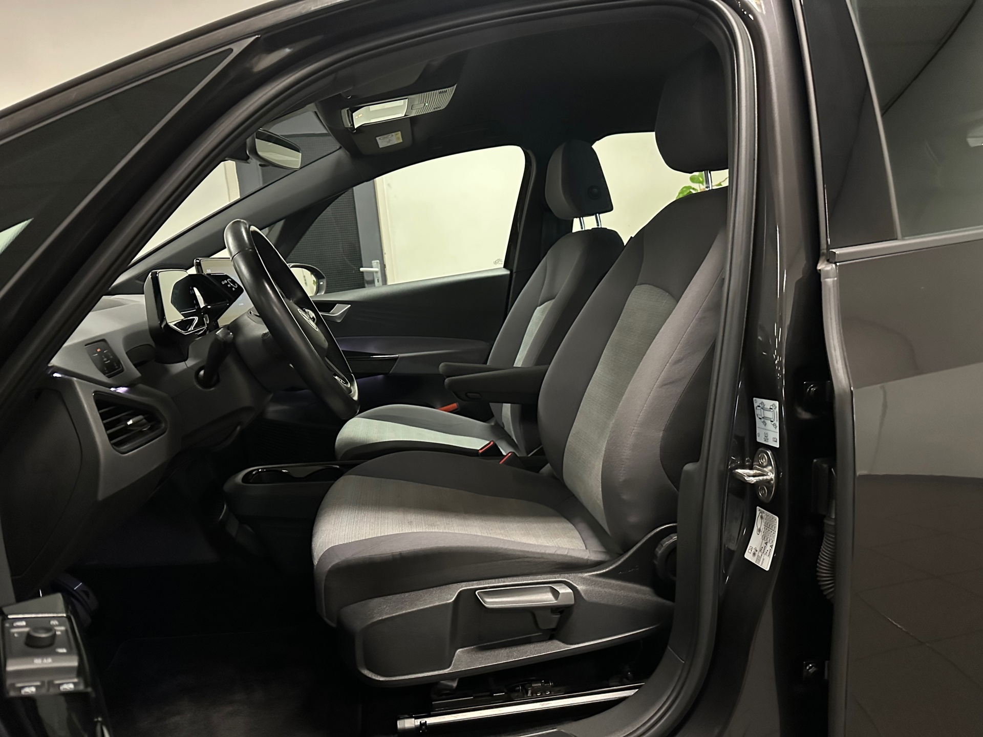 https://www.autokooy.nl//xml/images/41867659-11.JPG