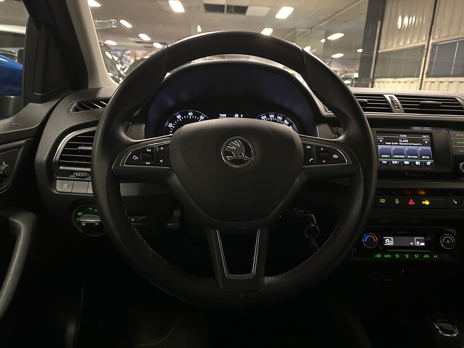 https://www.autokooy.nl//xml/images/42058706-14.JPG