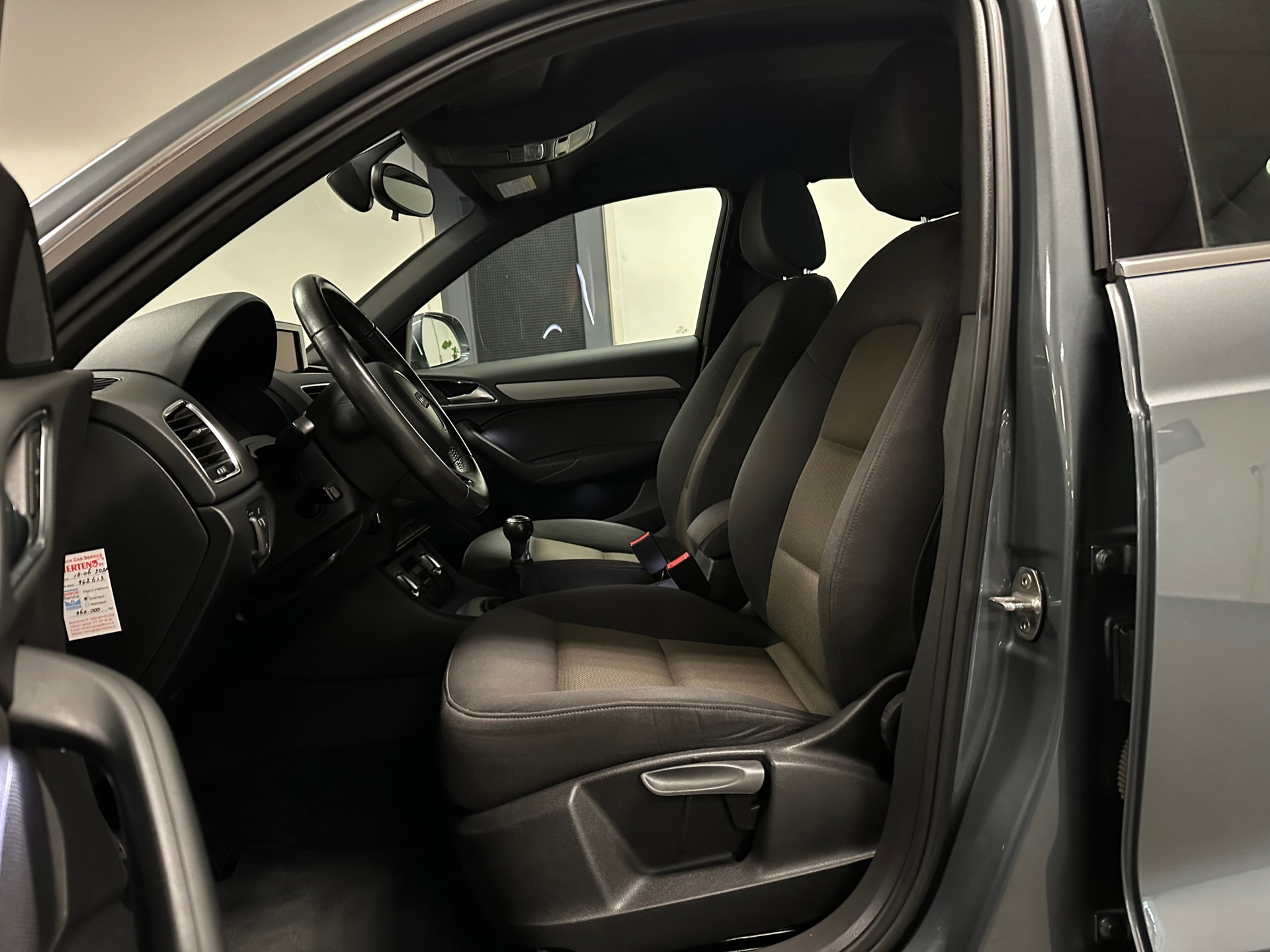 https://www.autokooy.nl//xml/images/42102944-11.JPG