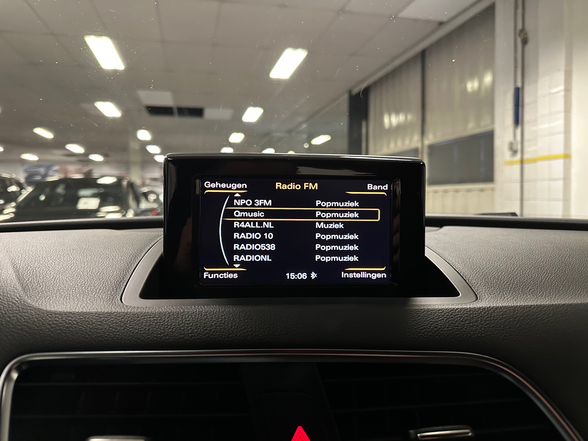 https://www.autokooy.nl//xml/images/42102944-16.JPG
