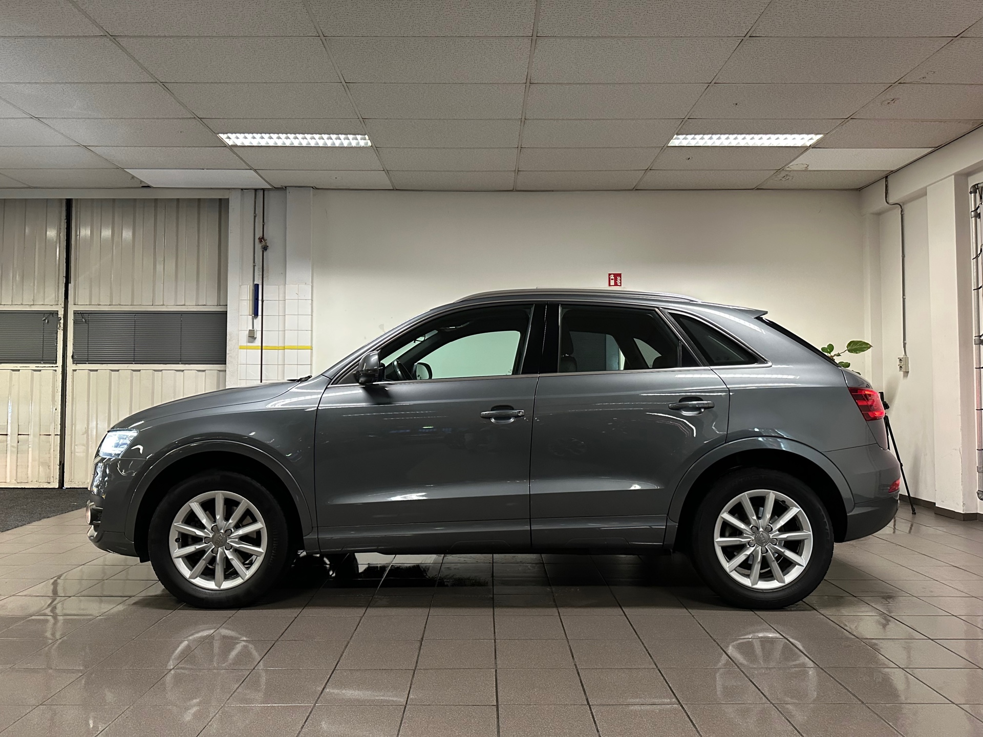 https://www.autokooy.nl//xml/images/42102944-2.JPG
