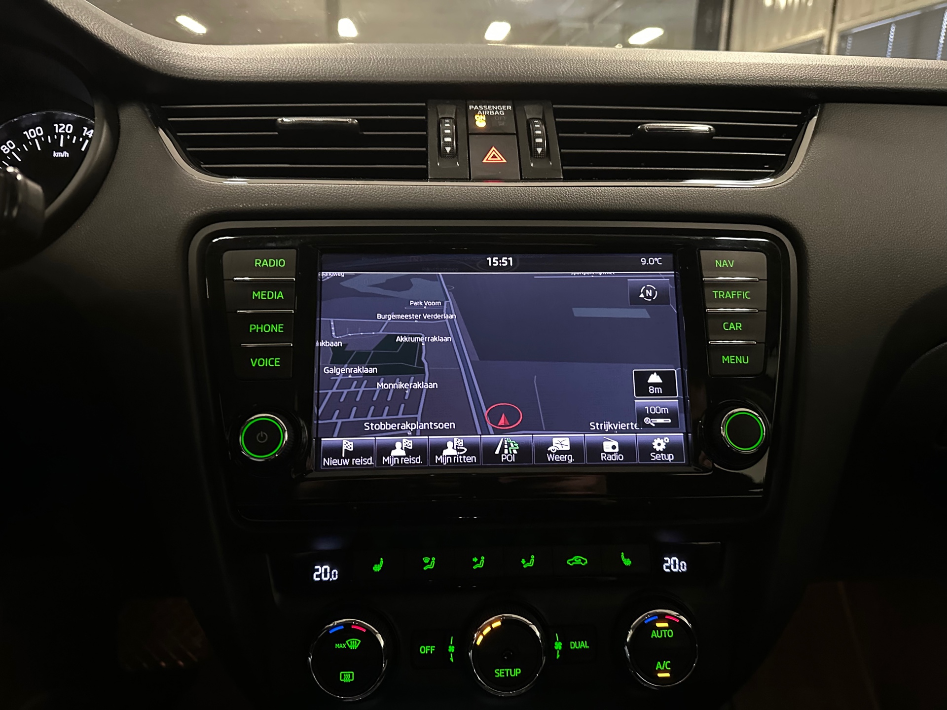 https://www.autokooy.nl//xml/images/42219463-18.JPG