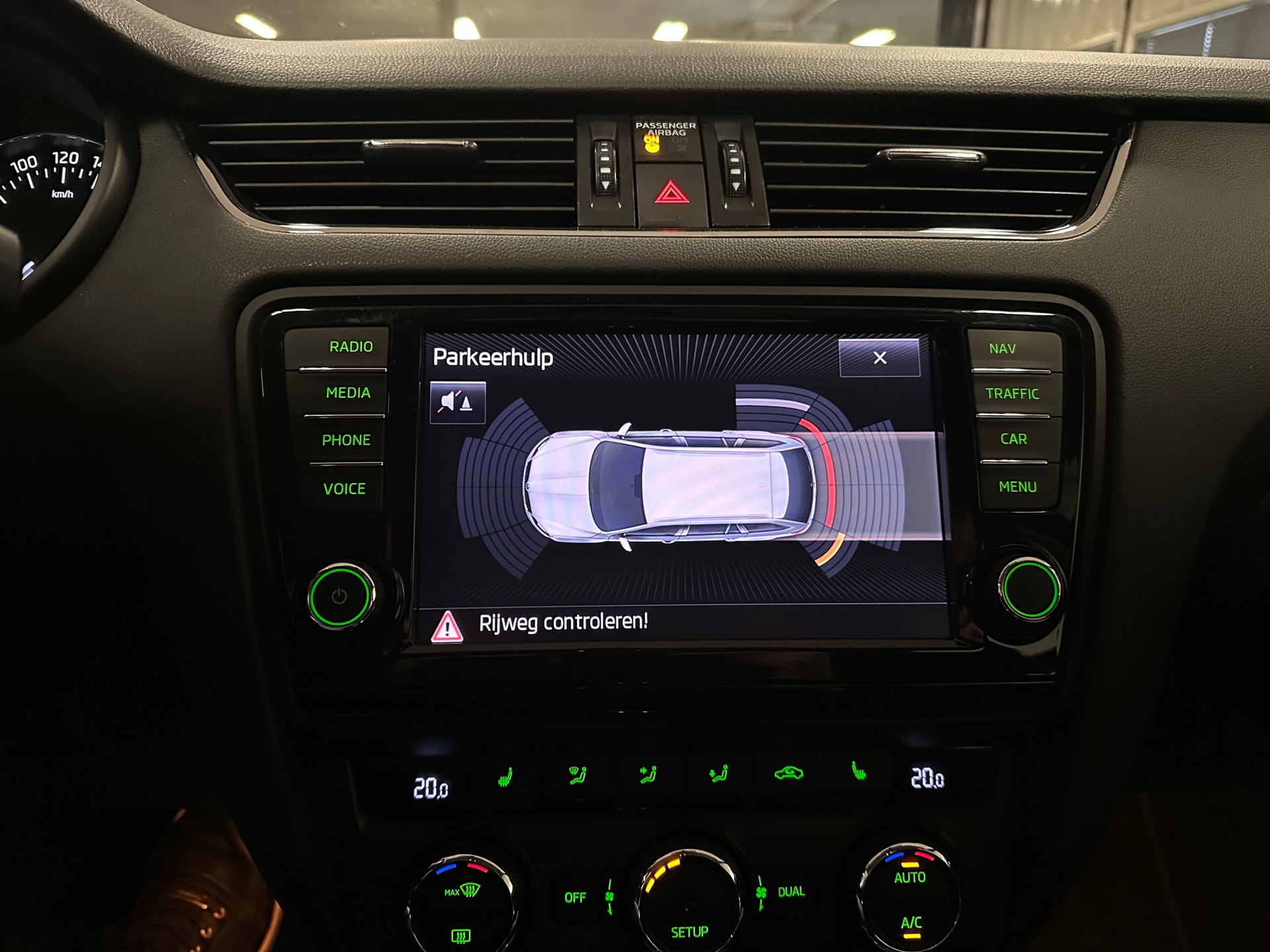 https://www.autokooy.nl//xml/images/42219463-19.JPG