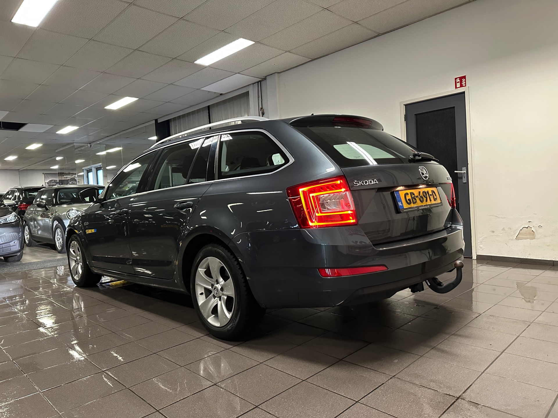 https://www.autokooy.nl//xml/images/42219463-3.JPG