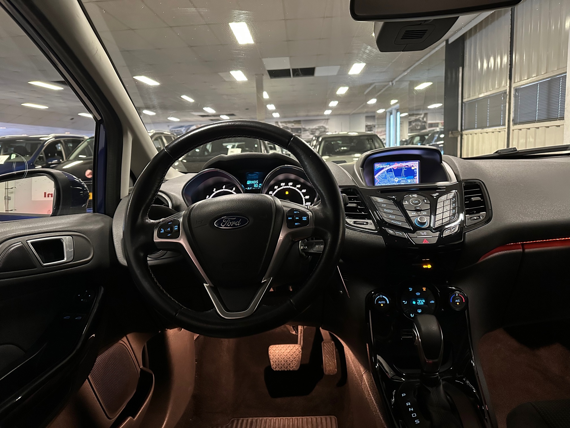 https://www.autokooy.nl//xml/images/42248450-13.JPG