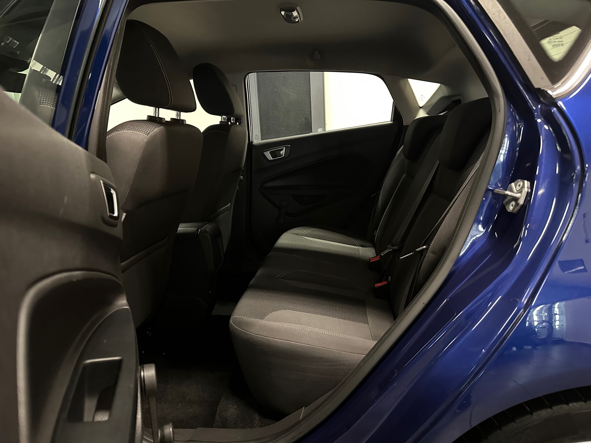 https://www.autokooy.nl//xml/images/42248450-21.JPG