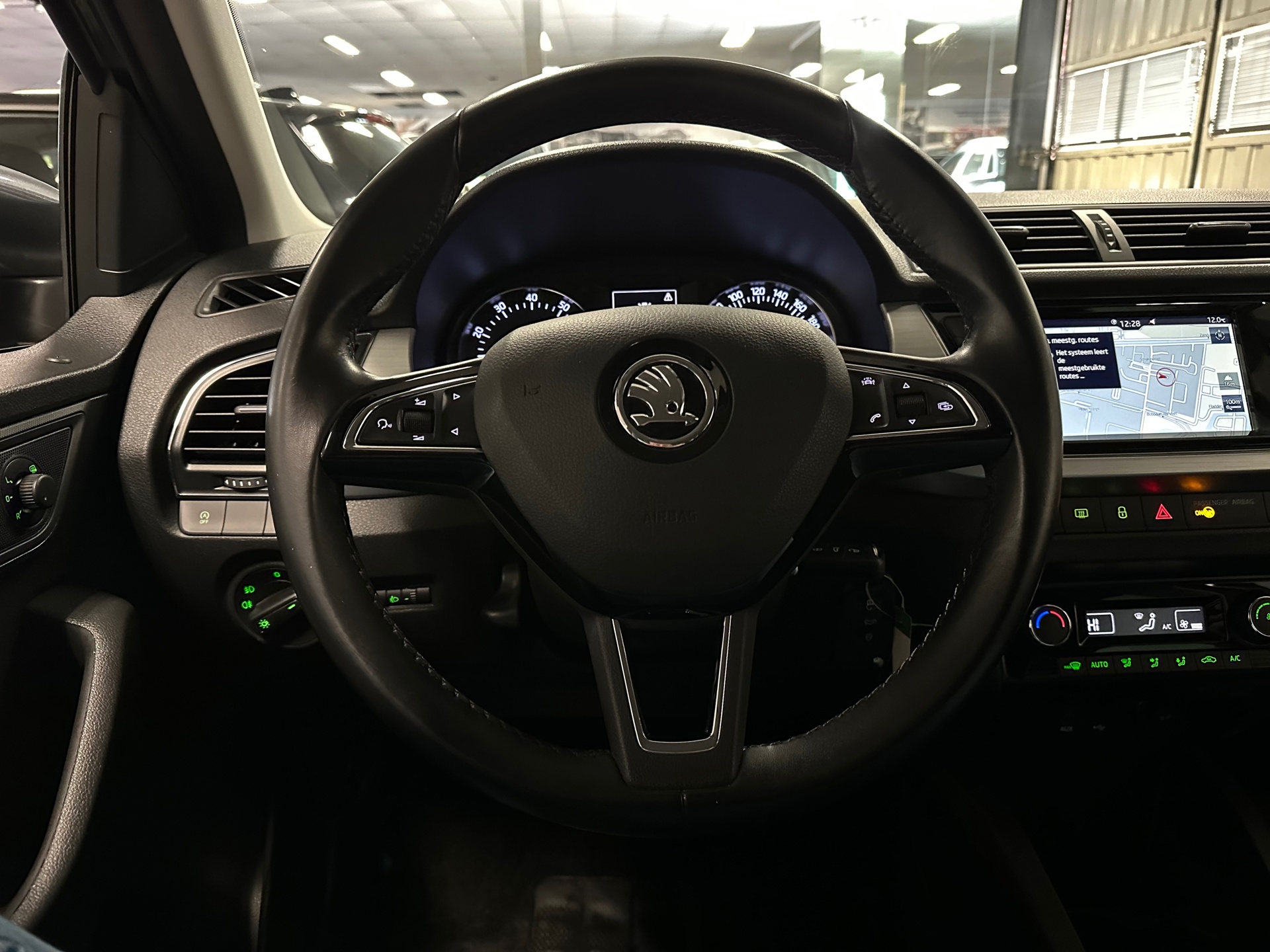 https://www.autokooy.nl//xml/images/42317969-14.JPG