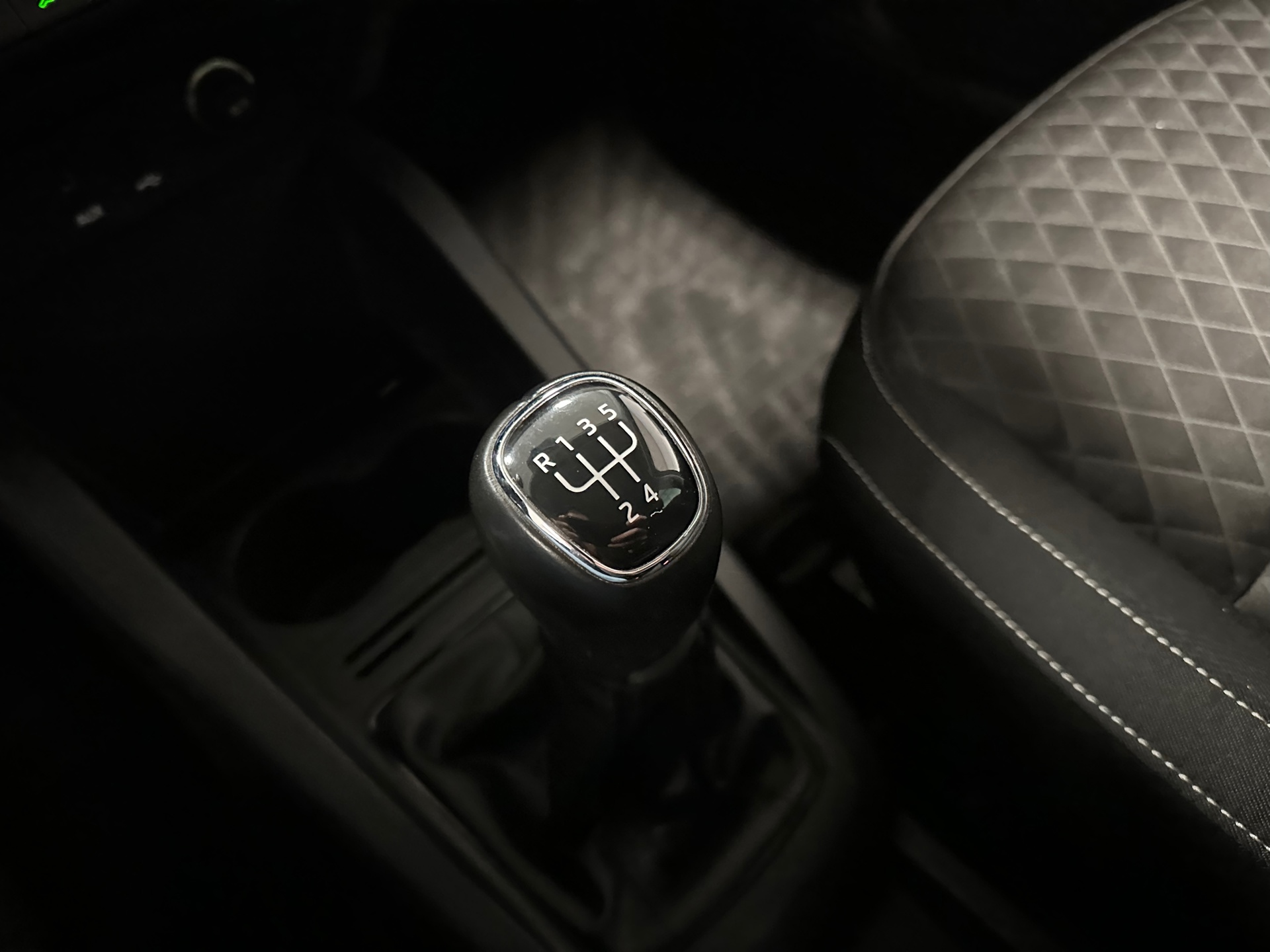 https://www.autokooy.nl//xml/images/42317969-21.JPG