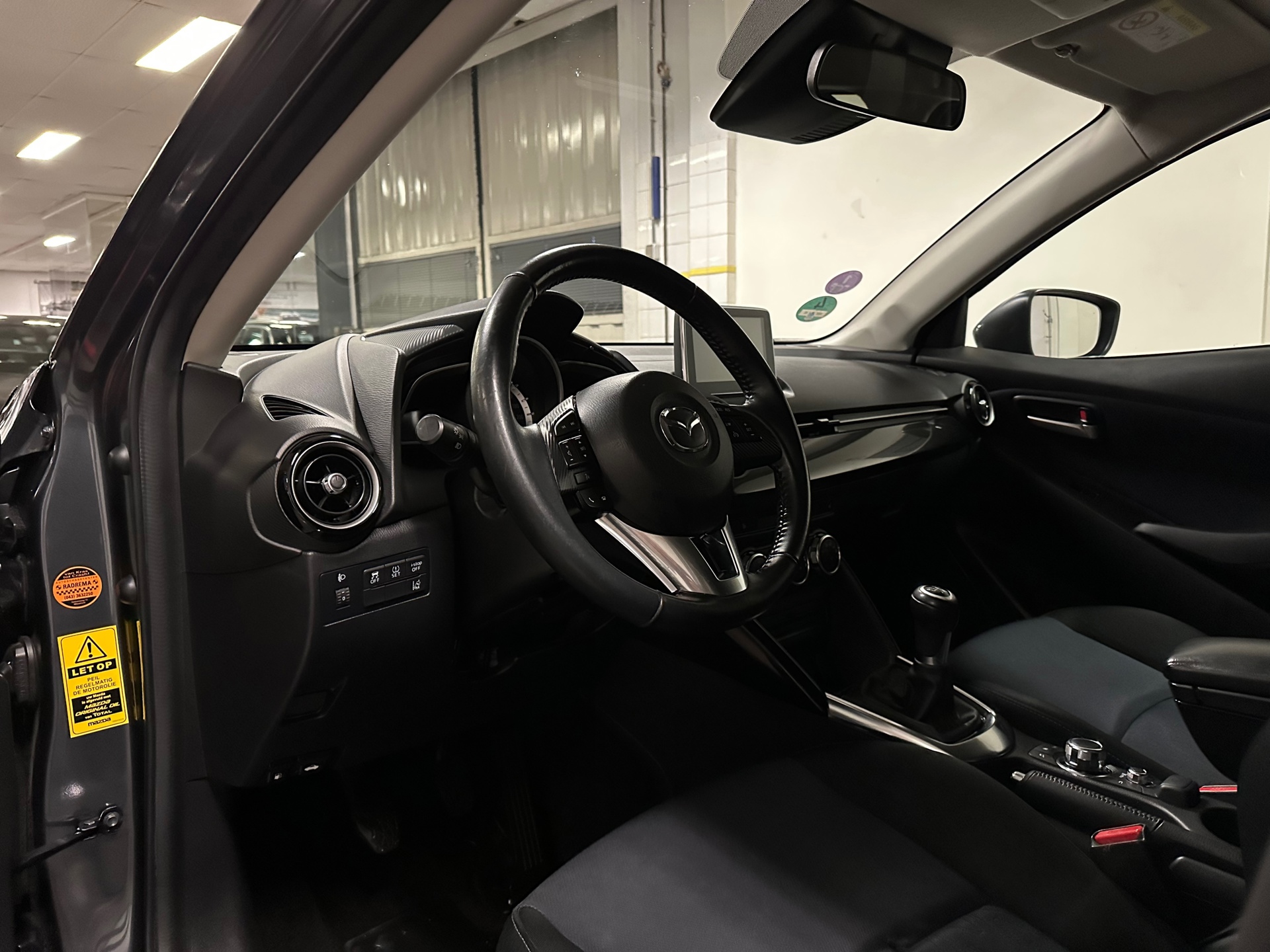 https://www.autokooy.nl//xml/images/42336623-12.JPG