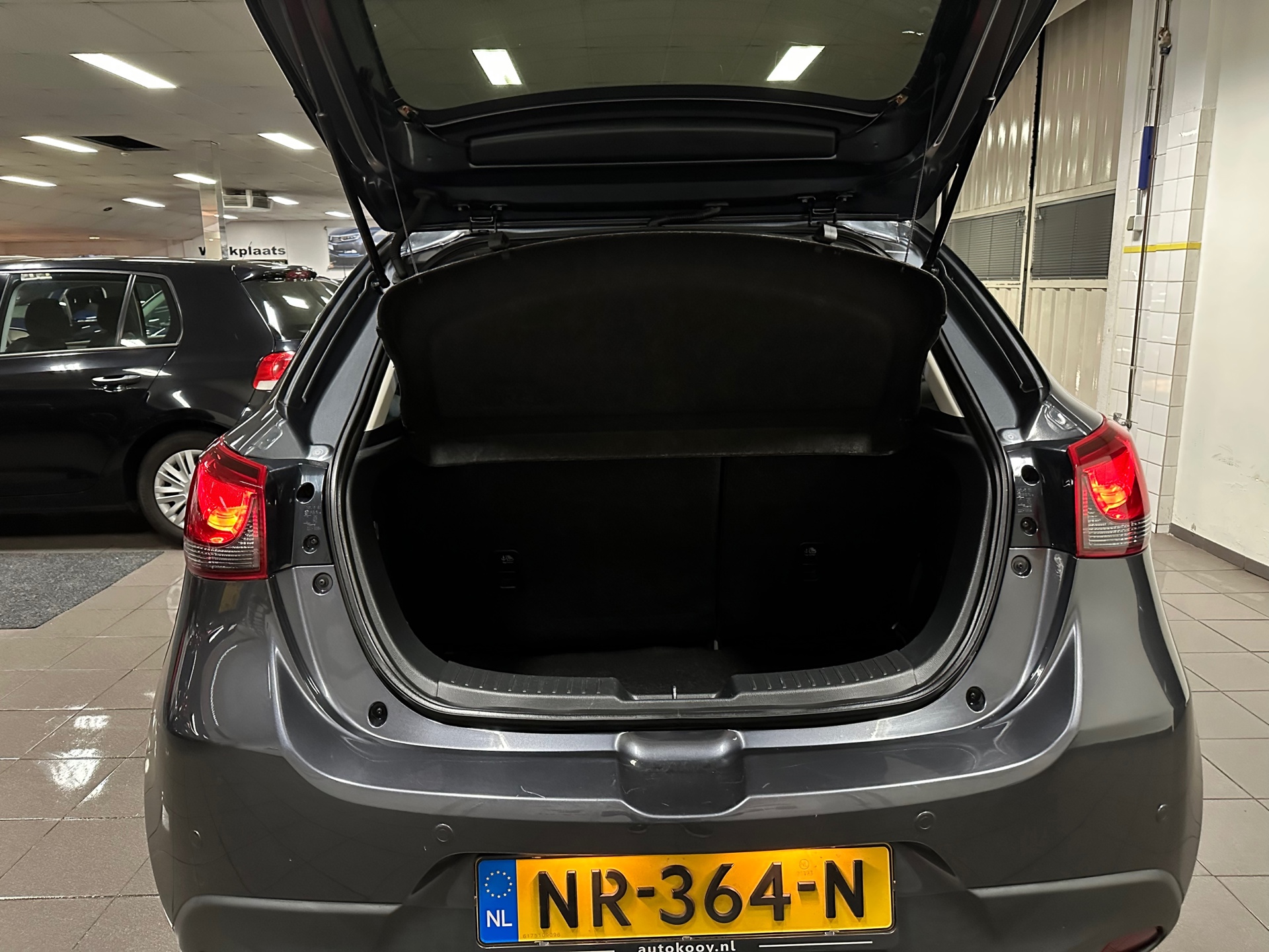 https://www.autokooy.nl//xml/images/42336623-5.JPG