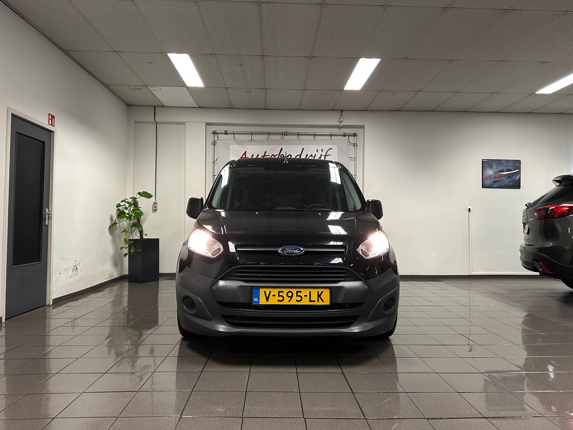 https://www.autokooy.nl//xml/images/42381650-10.JPG