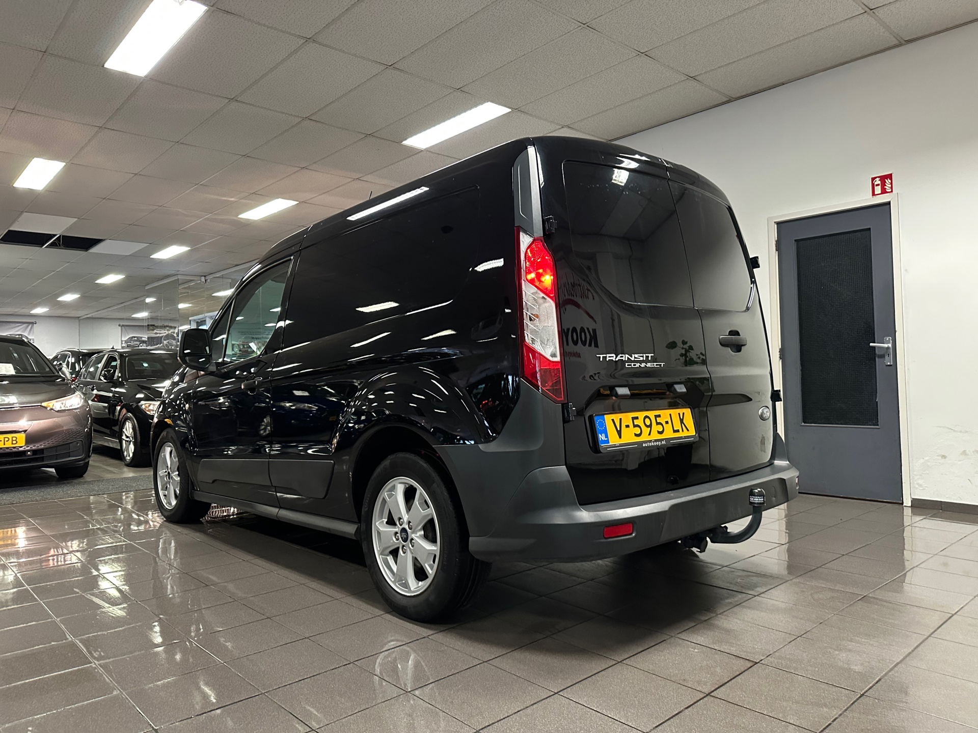 https://www.autokooy.nl//xml/images/42381650-3.JPG