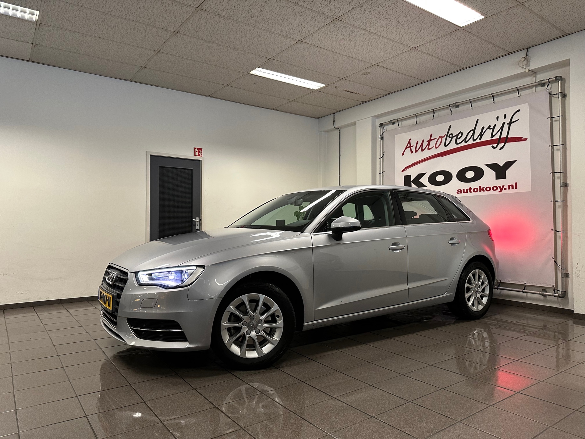 https://www.autokooy.nl//xml/images/42465402-10.JPG