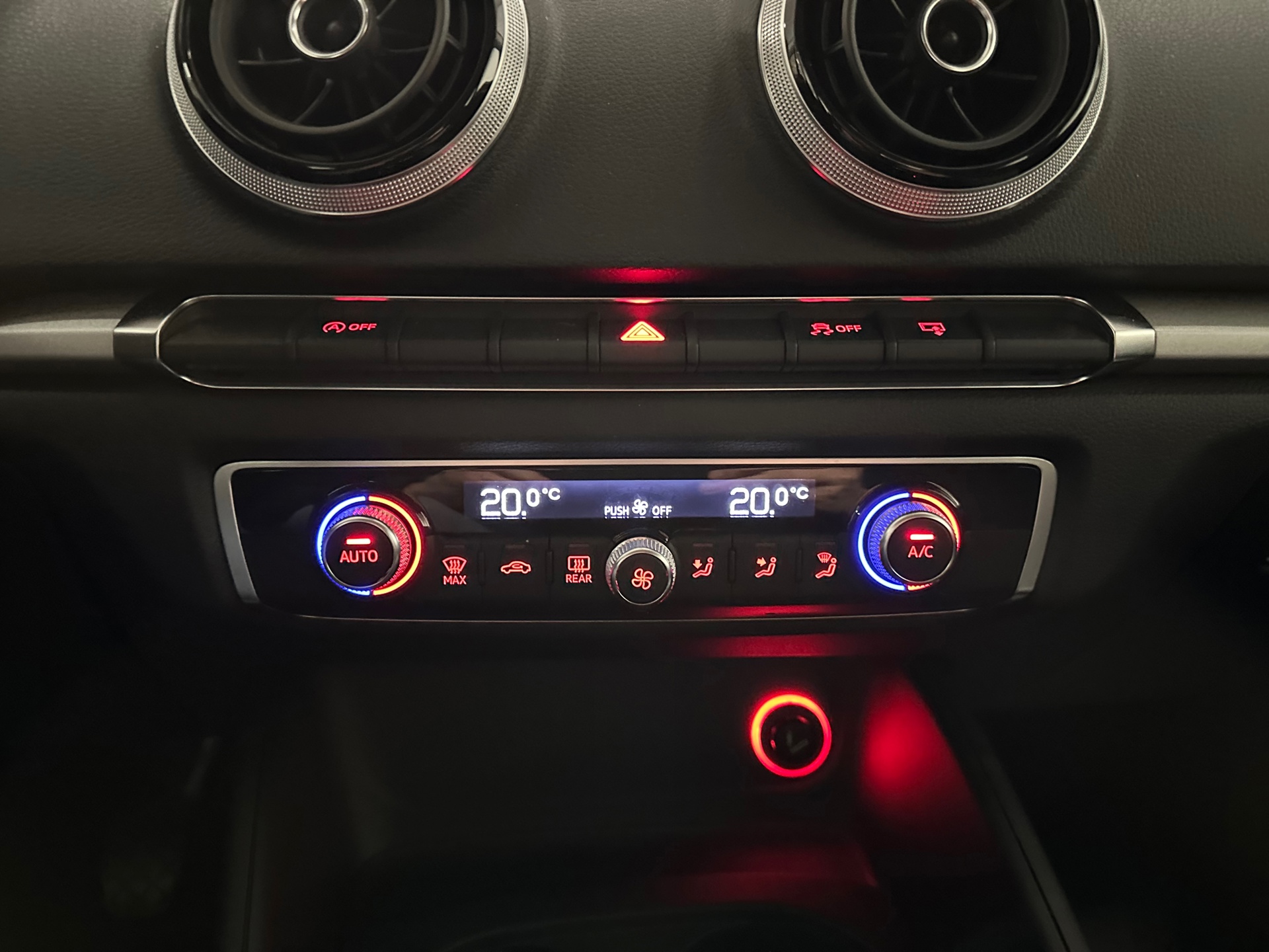 https://www.autokooy.nl//xml/images/42465402-18.JPG