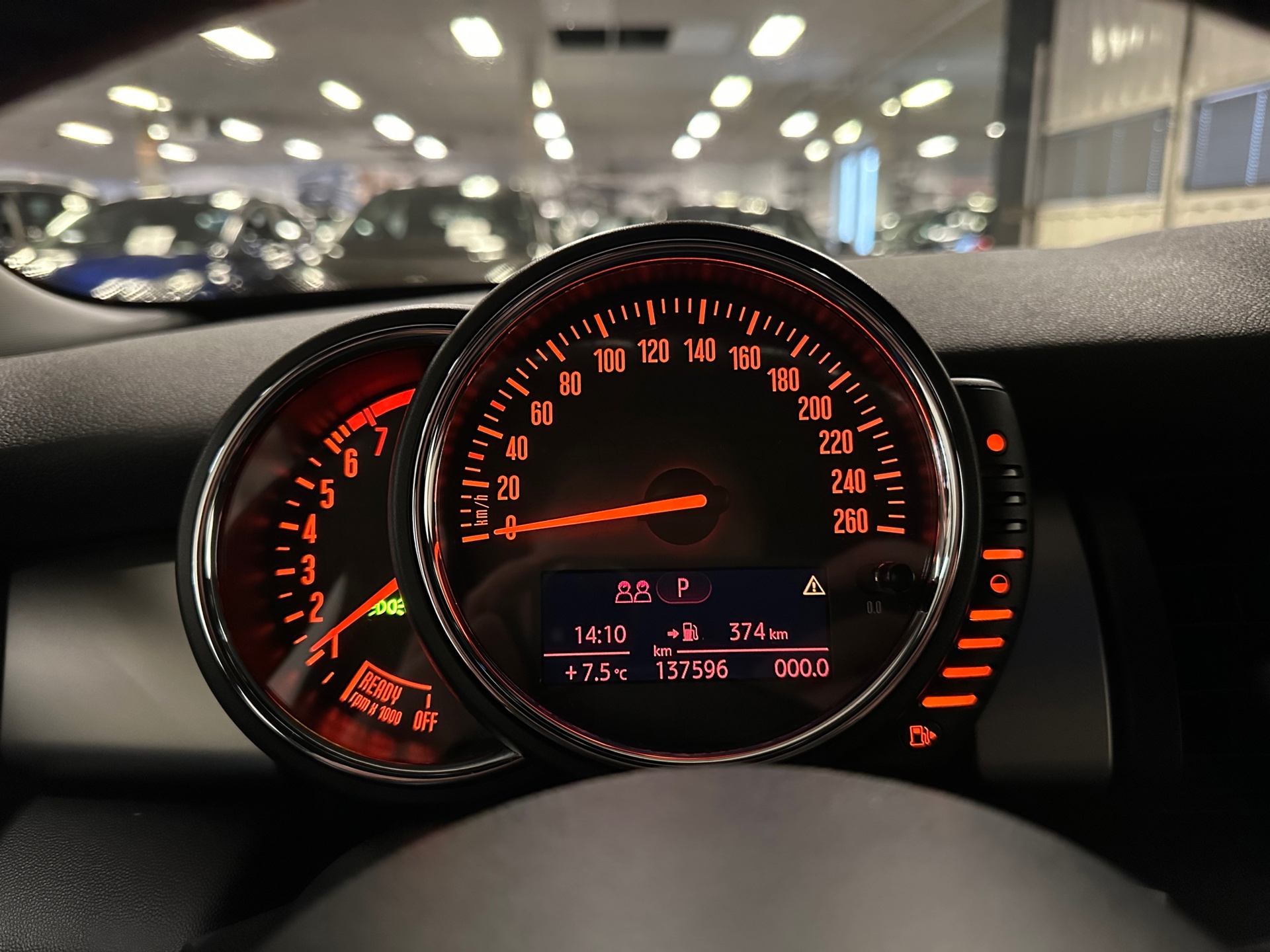 https://www.autokooy.nl//xml/images/42465580-14.JPG